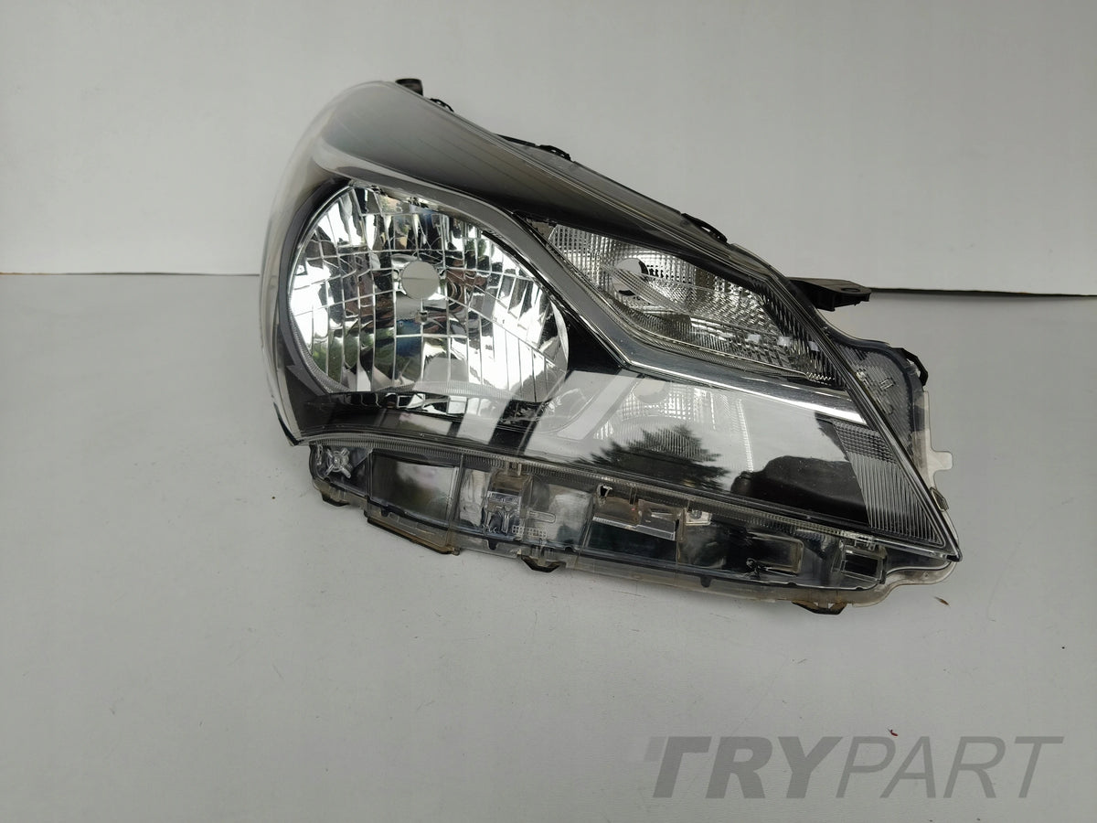 RIGHT HEADLIGHT LAMP TOYOTA YARIS III 17- FACELIFT
