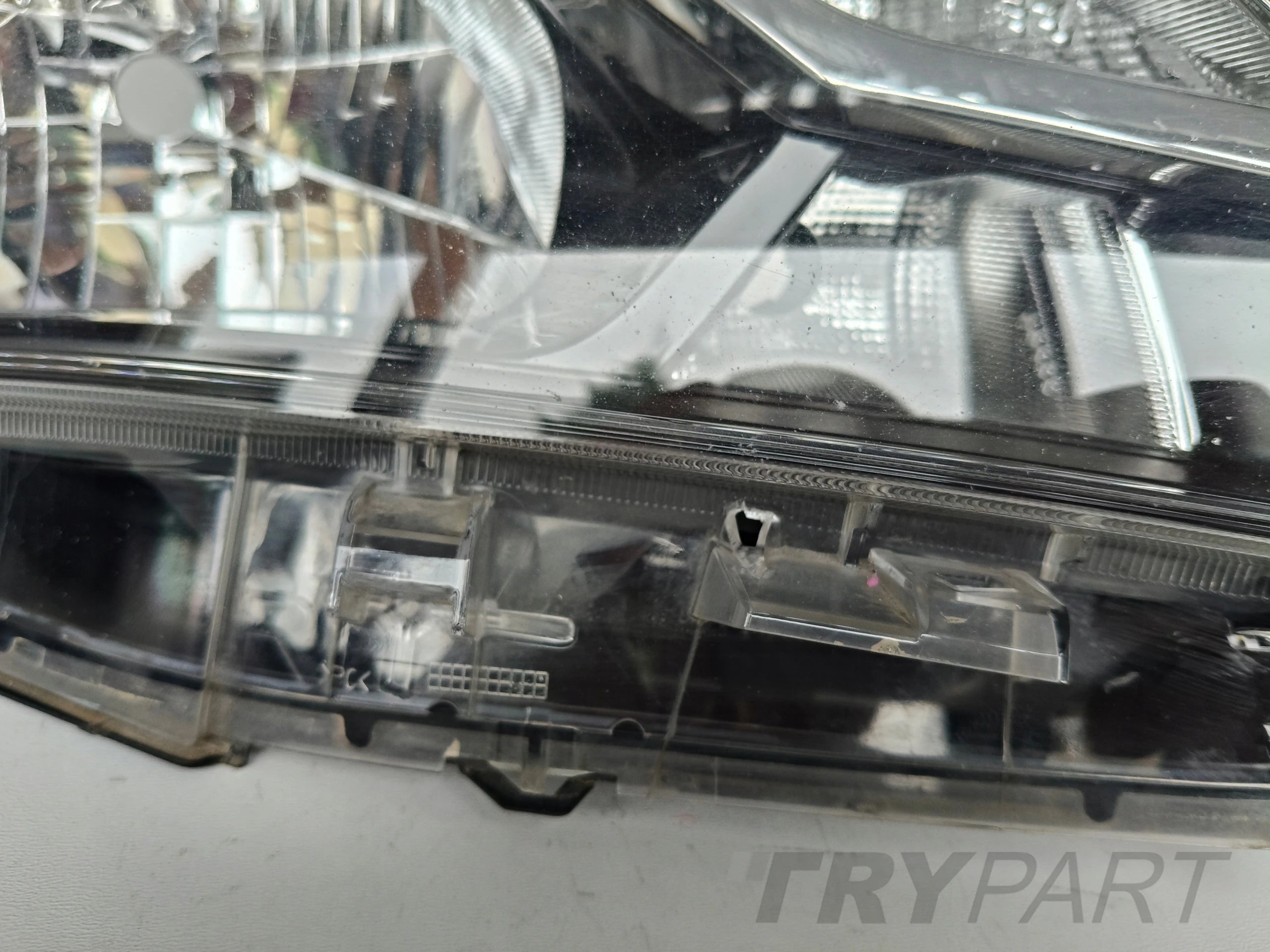 RIGHT HEADLIGHT LAMP TOYOTA YARIS III 17- FACELIFT