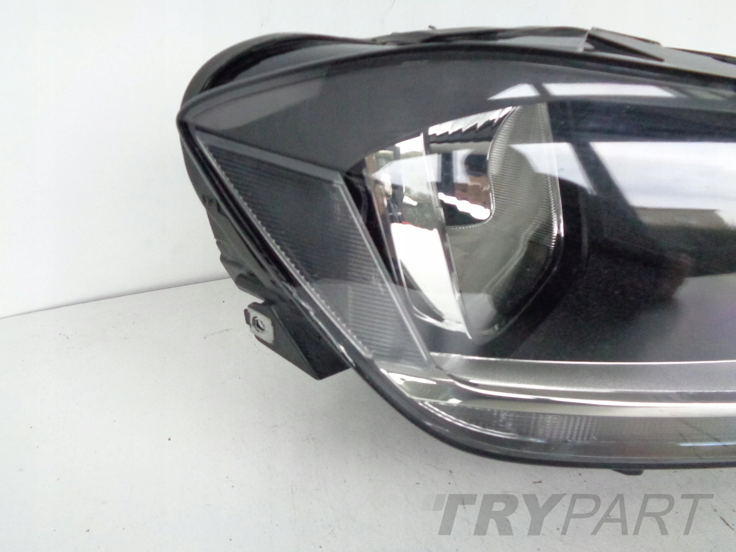 RIGHT HEADLIGHT LAMP VW GOLF SPORTSVAN 510 14-