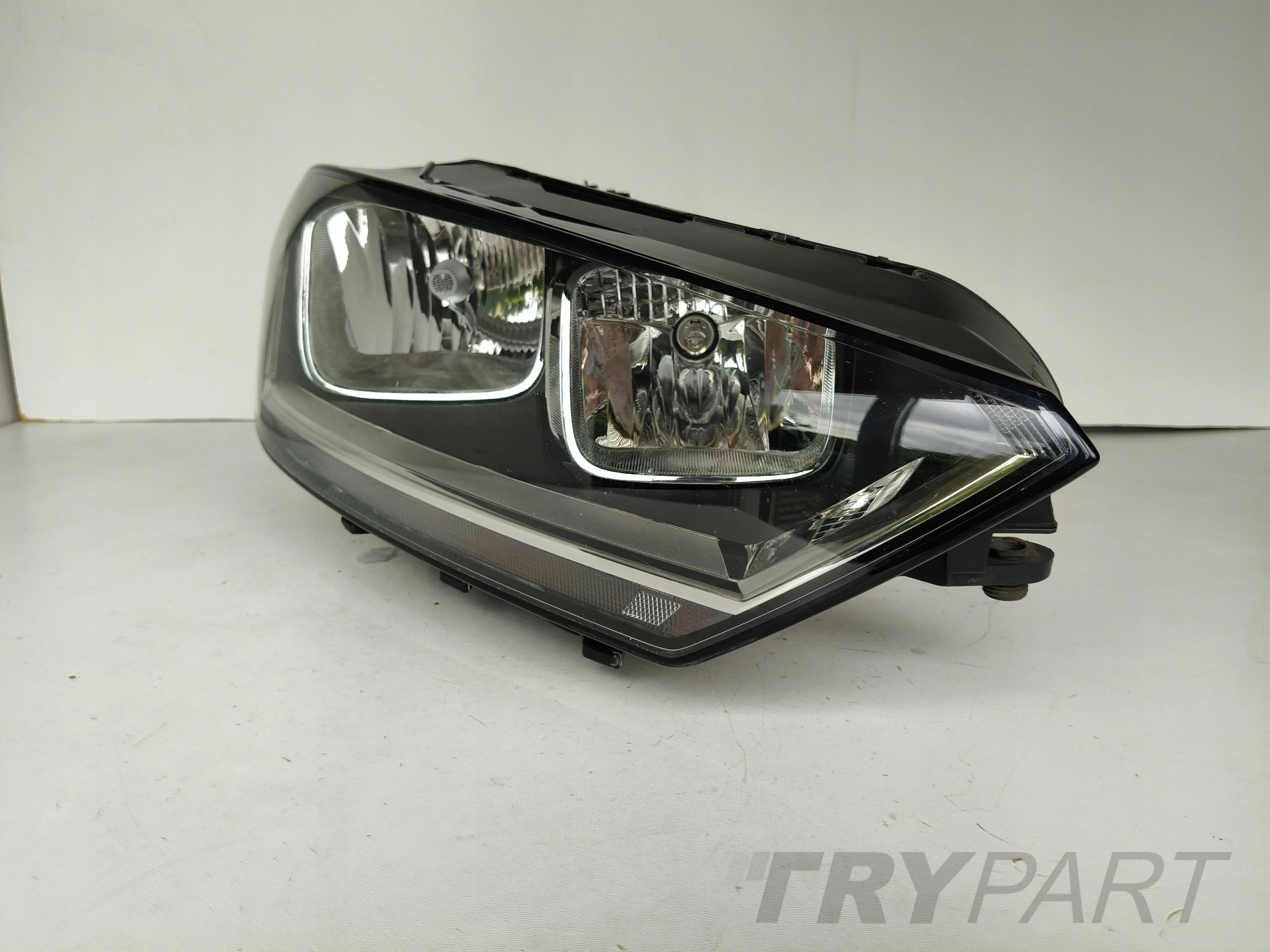 RIGHT HEADLIGHT LAMP VW GOLF SPORTSVAN 510 14-