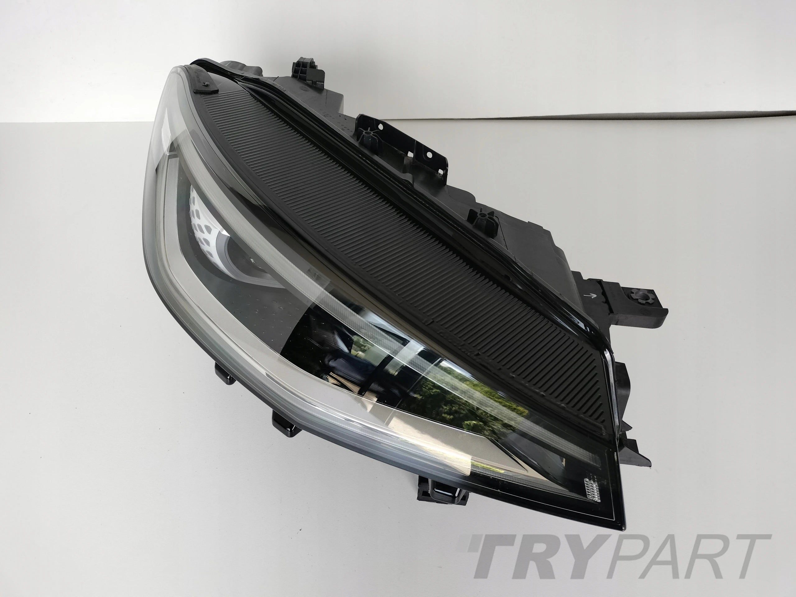 RIGHT HEADLIGHT LAMP VW ID4 11A 20 FULL LED