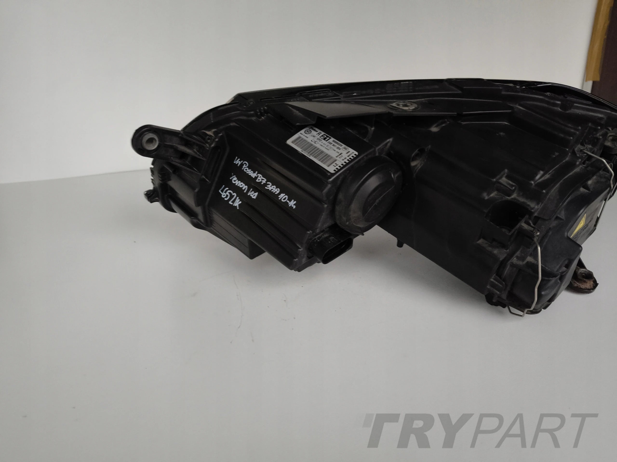 RIGHT HEADLIGHT LAMP VW PASSAT B7 3AA 10-14 XENON LED