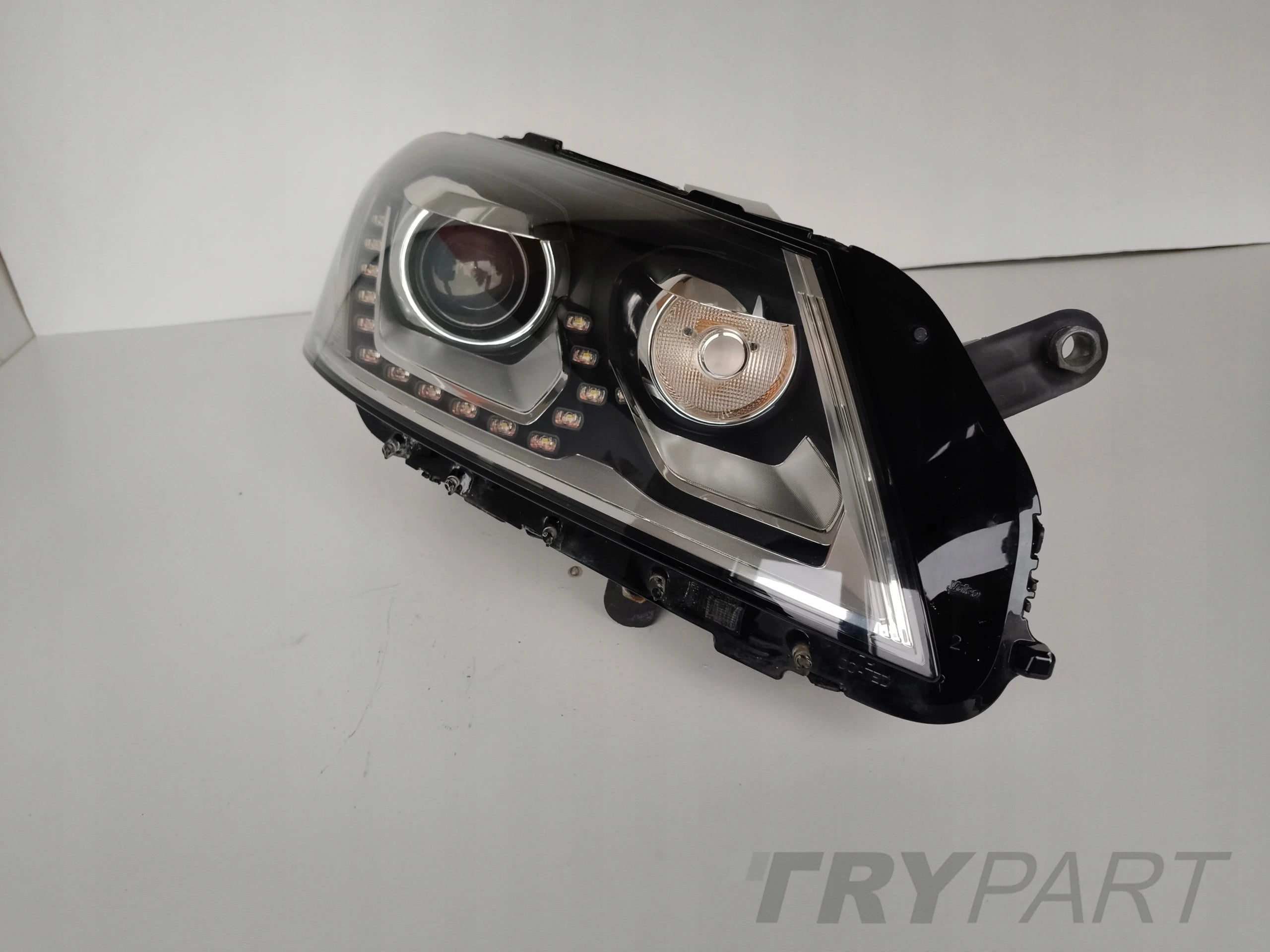 RIGHT HEADLIGHT LAMP VW PASSAT B7 3AA 10-14 XENON LED