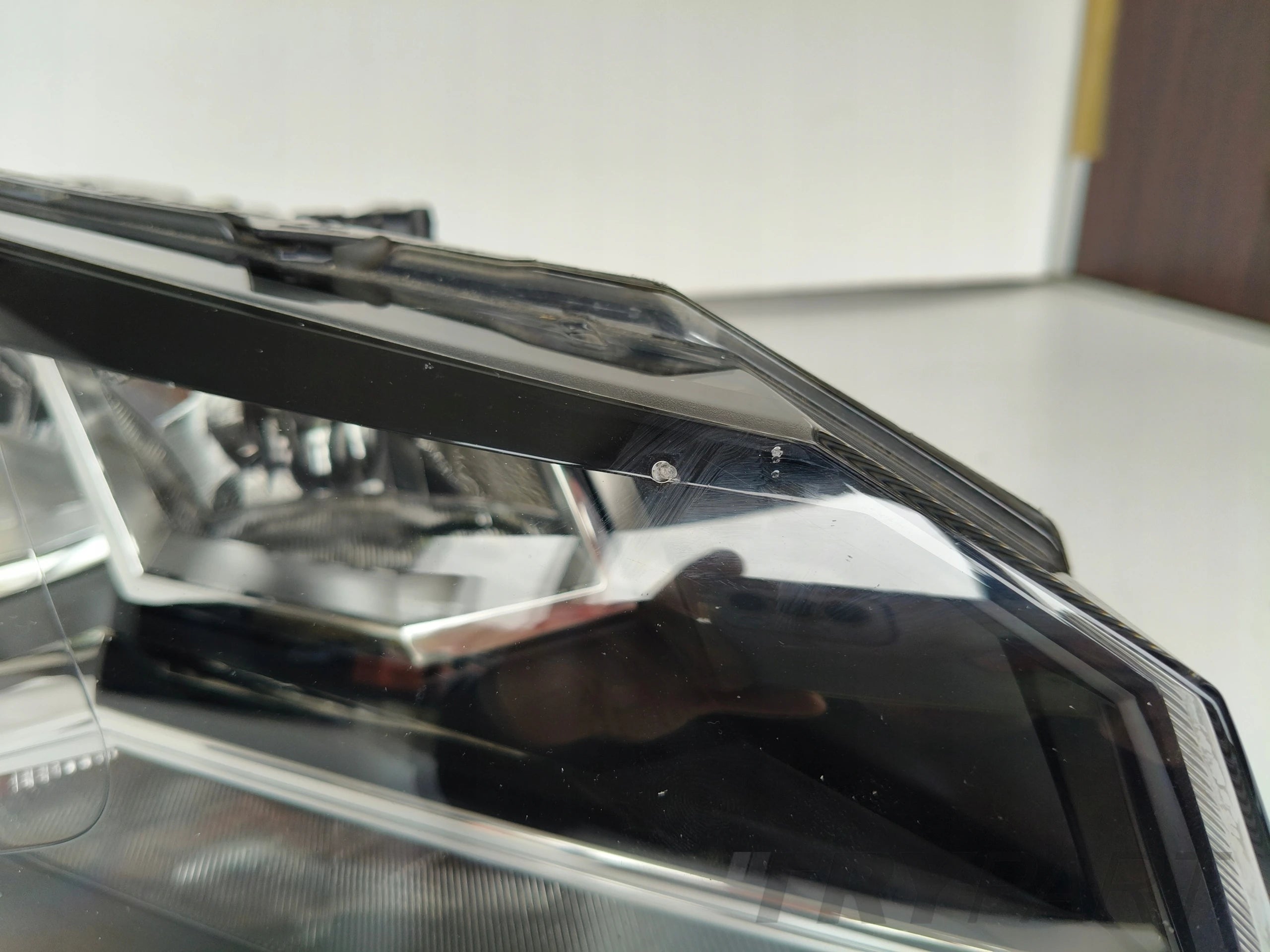 RIGHT HEADLIGHT LAMP VW POLO 2G 2G0 17-