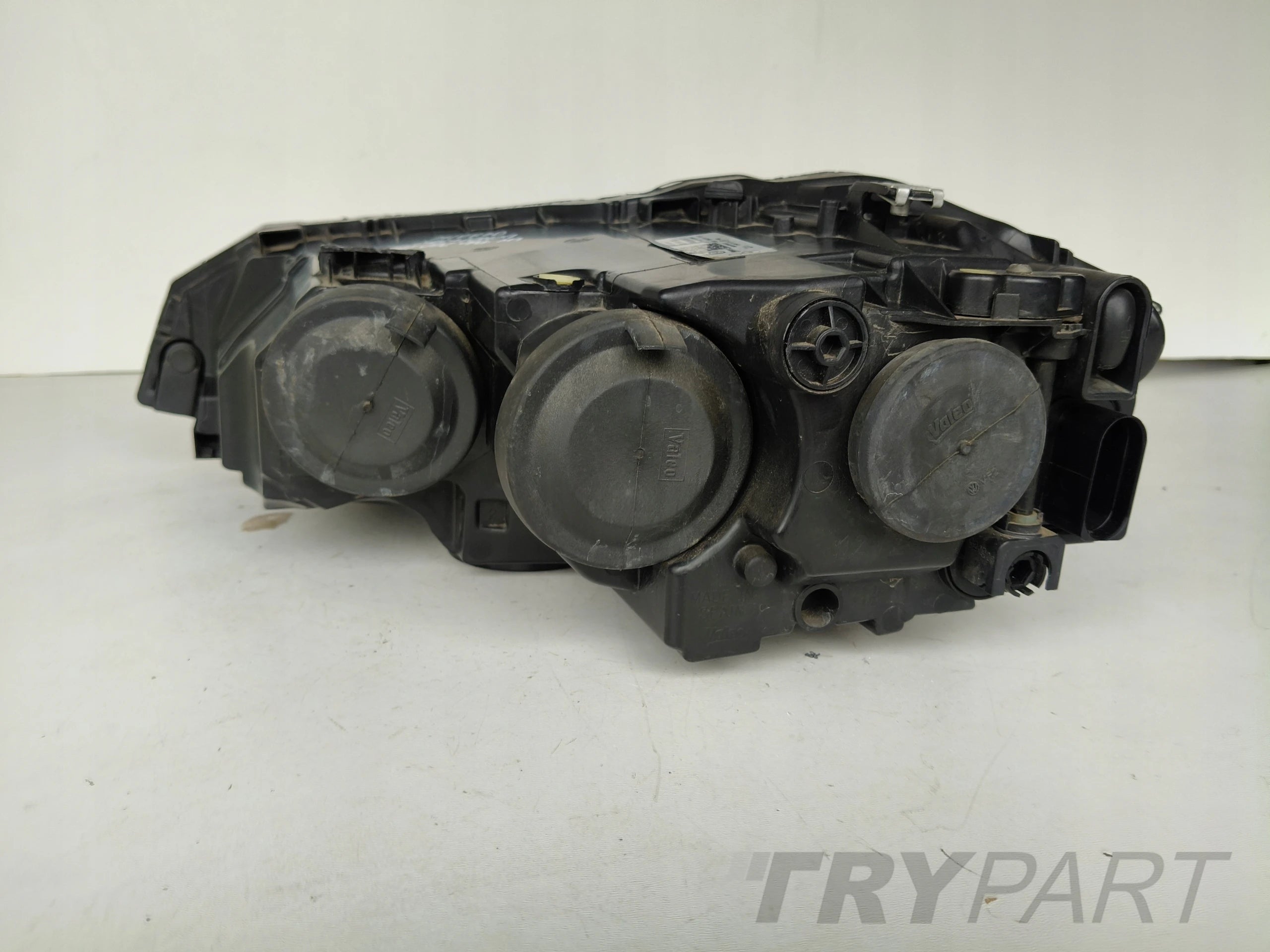 RIGHT HEADLIGHT LAMP VW POLO 2G 2G0 17-