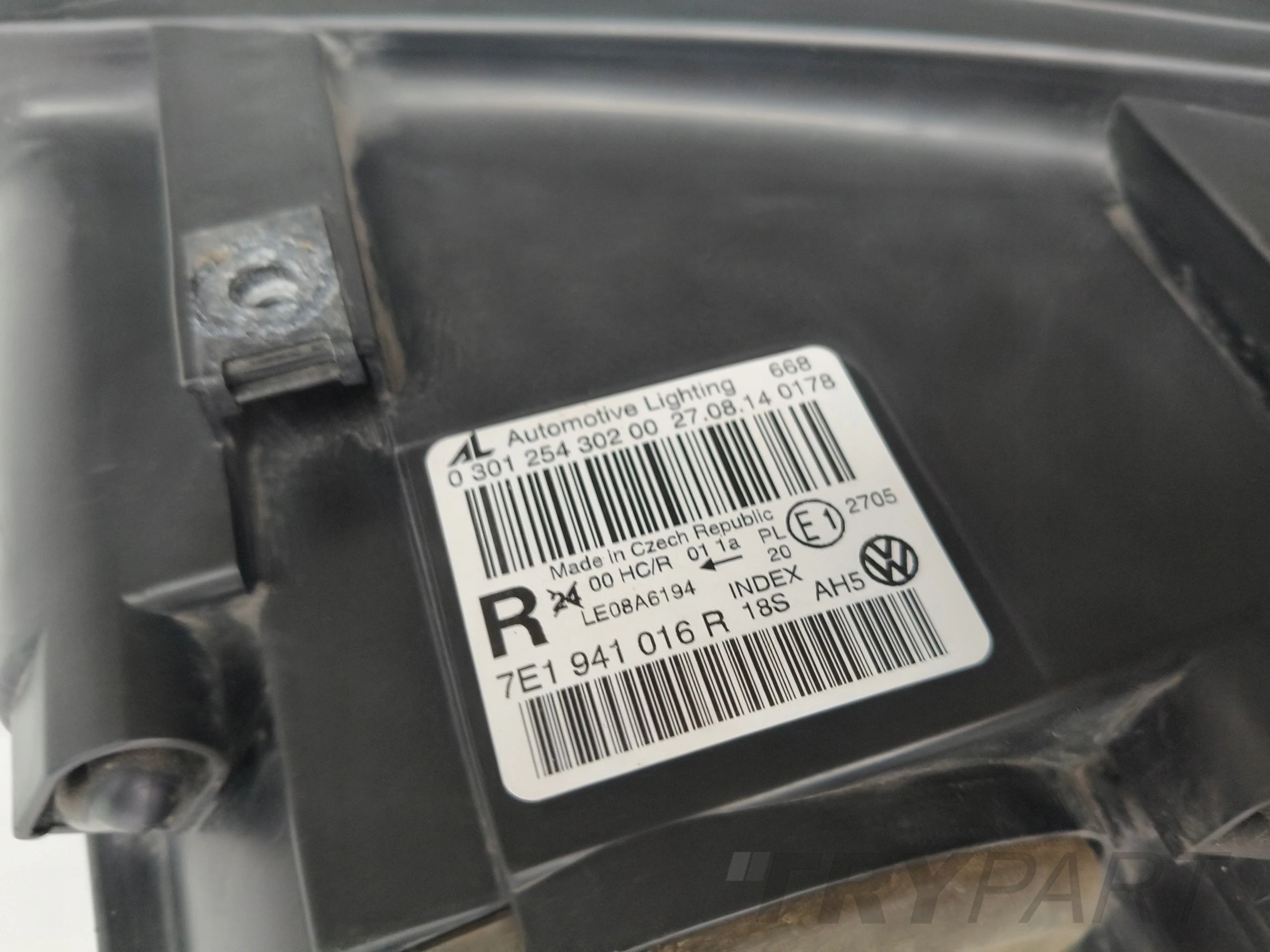 RIGHT HEADLIGHT LAMP VW T5 7E 7E0 09- LIFT