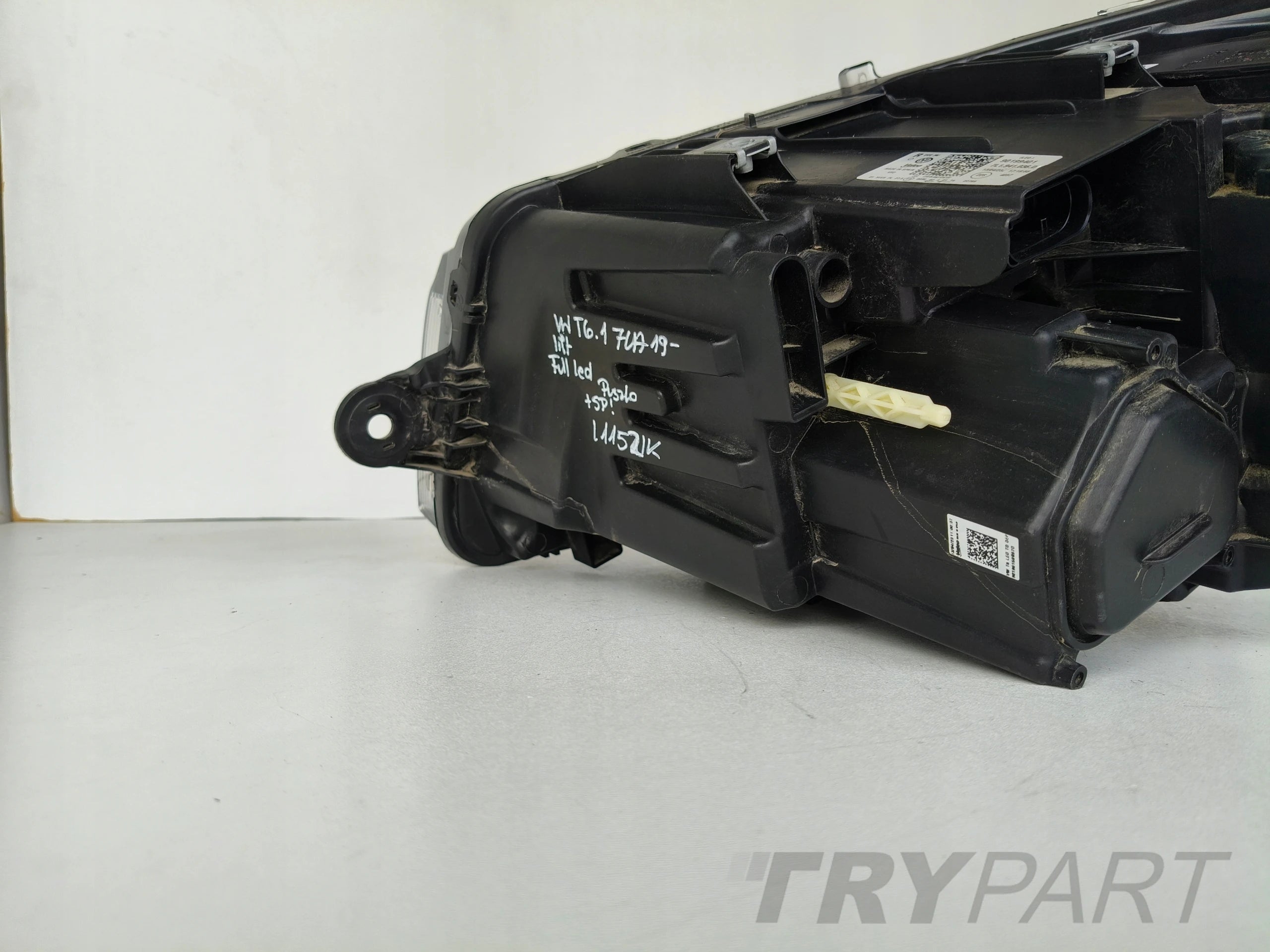 RIGHT HEADLIGHT LAMP VW T6 T6.1 7L 7LA 19- LIFT FULL LED