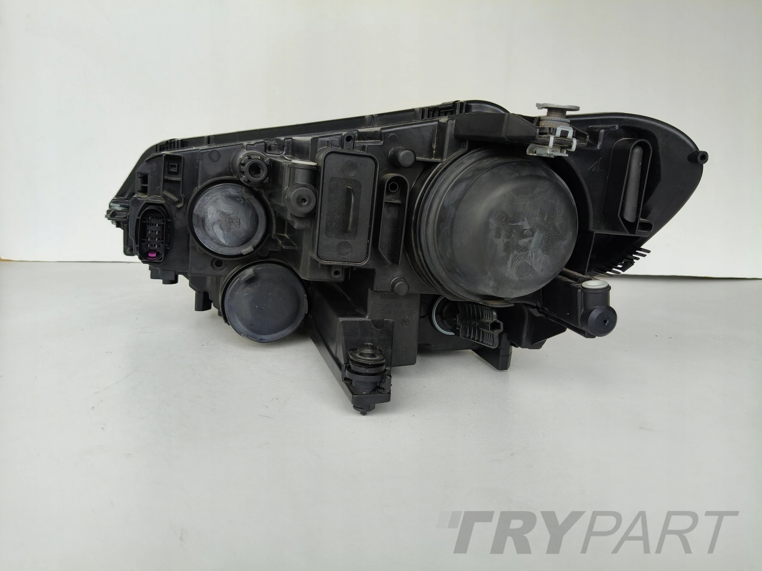RIGHT HEADLIGHT LAMP VW TOURAN 5TA 16-