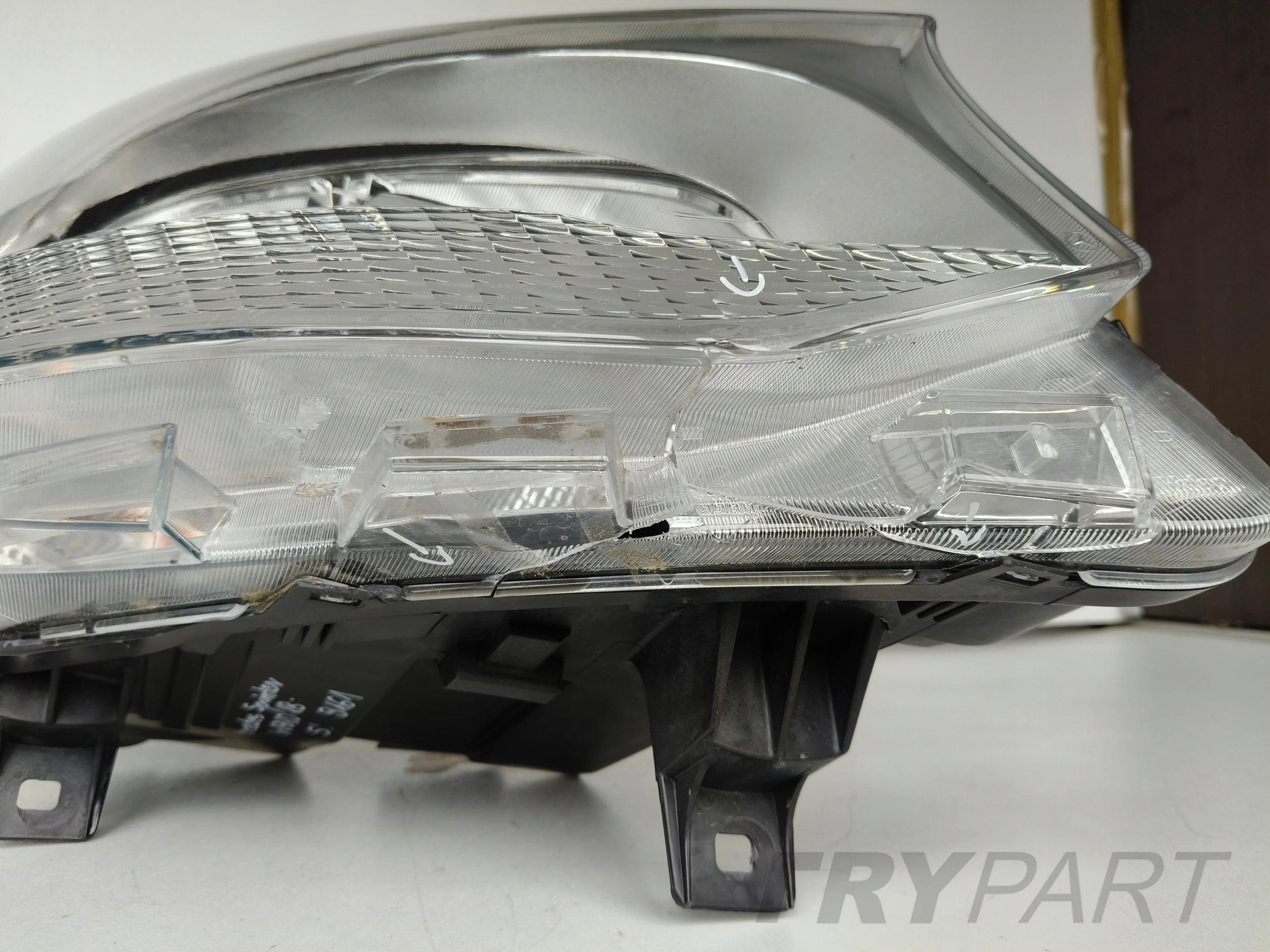 RIGHT HEADLIGHT MERCEDES SPRINTER W910 18-