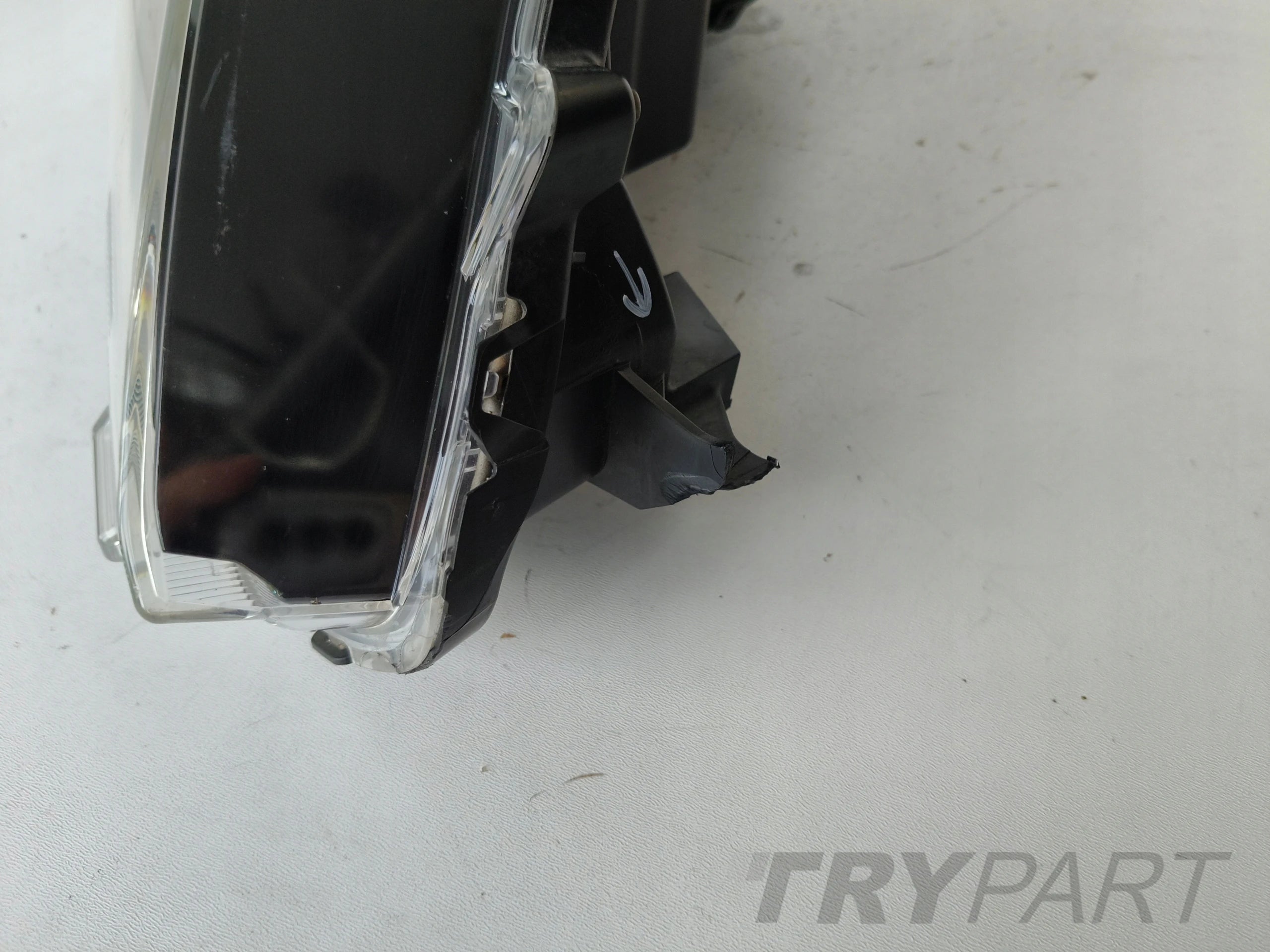 RIGHT HEADLIGHT MITSUBISHI ECLIPSE CROSS 17- LED