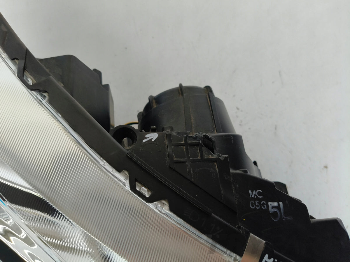 RIGHT HEADLIGHT MITSUBISHI ECLIPSE CROSS 17- LED