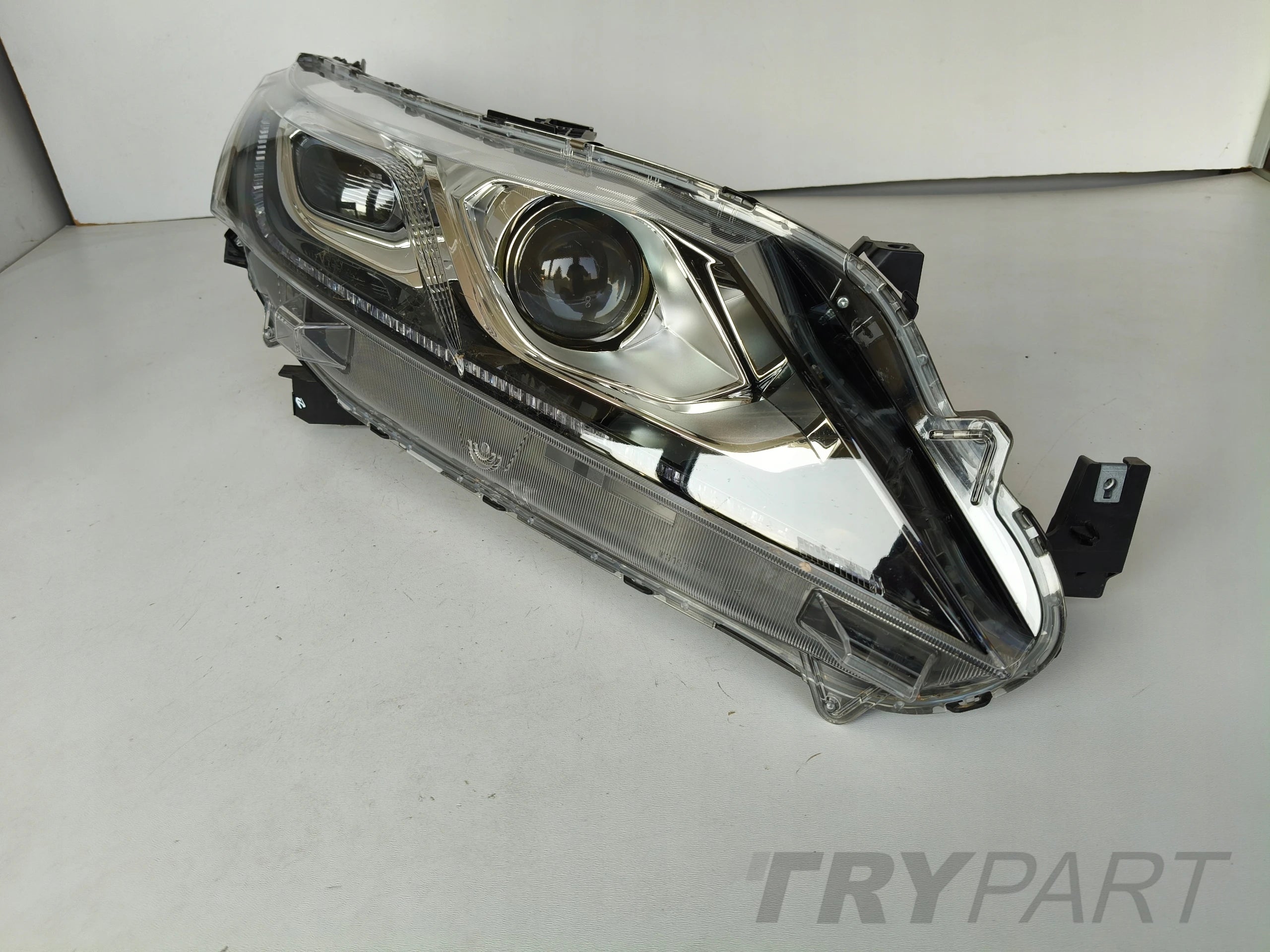 RIGHT HEADLIGHT MITSUBISHI ECLIPSE CROSS 17- LED