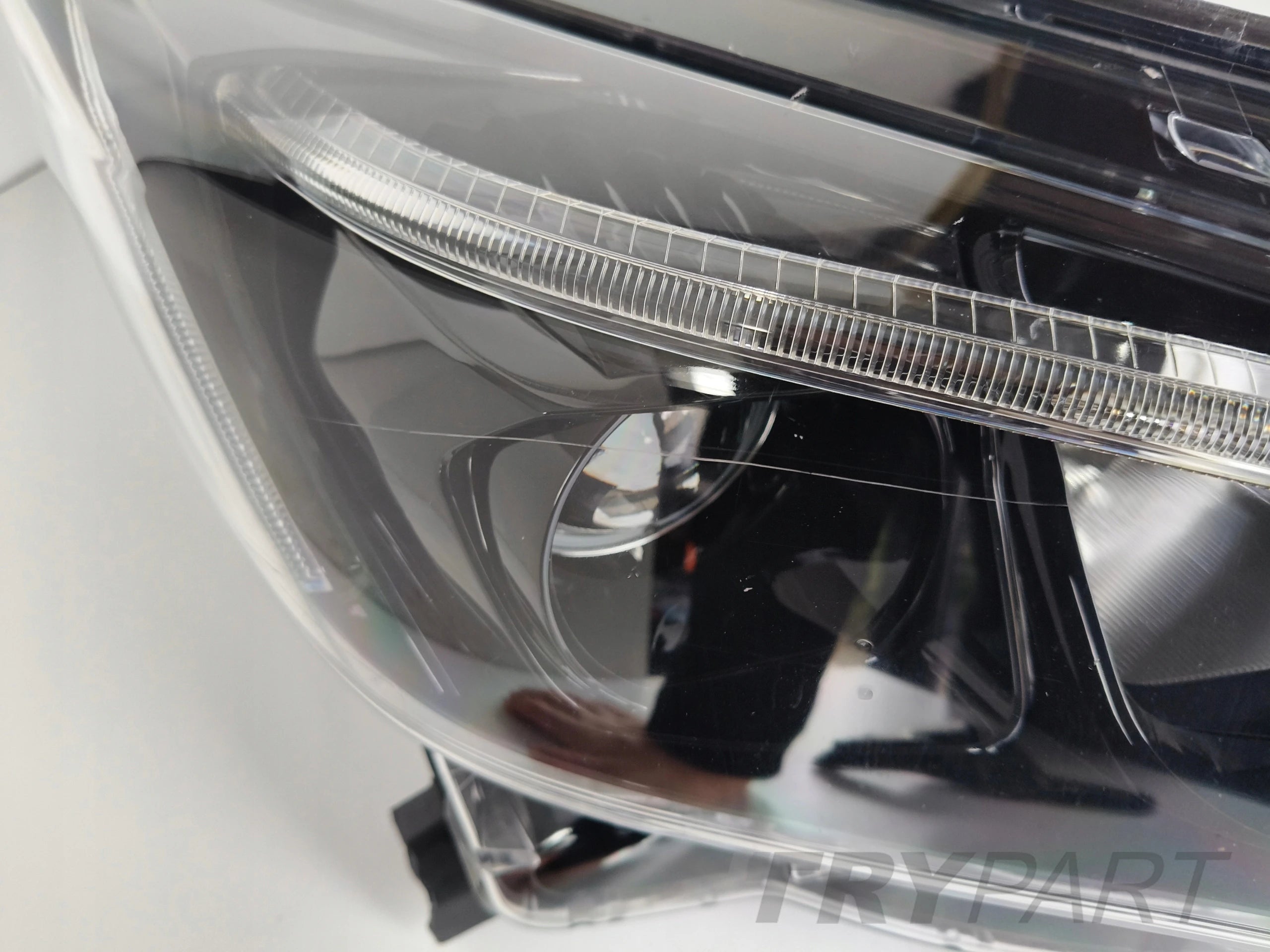 RIGHT HEADLIGHT NISSAN LEAF II 17- LED