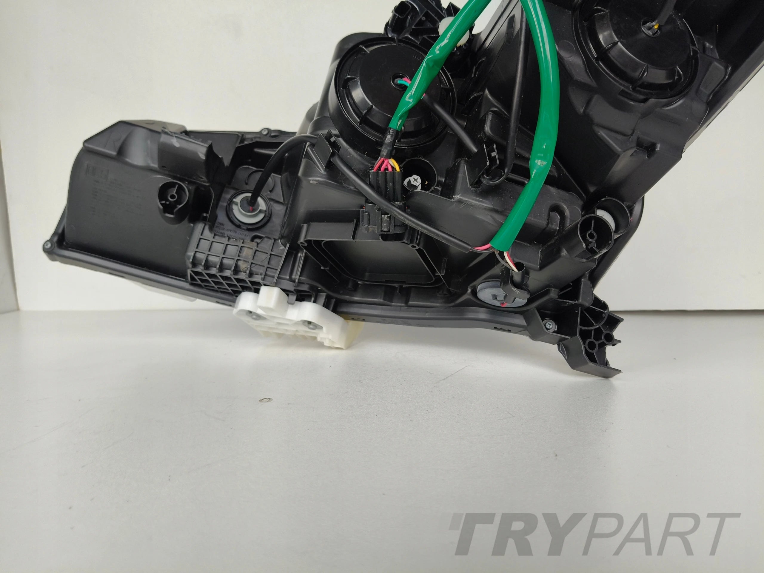 RIGHT HEADLIGHT NISSAN LEAF II 17- LED