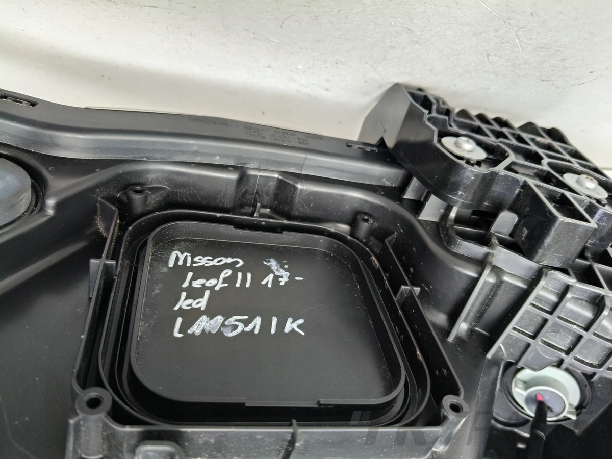 RIGHT HEADLIGHT NISSAN LEAF II 17- LED