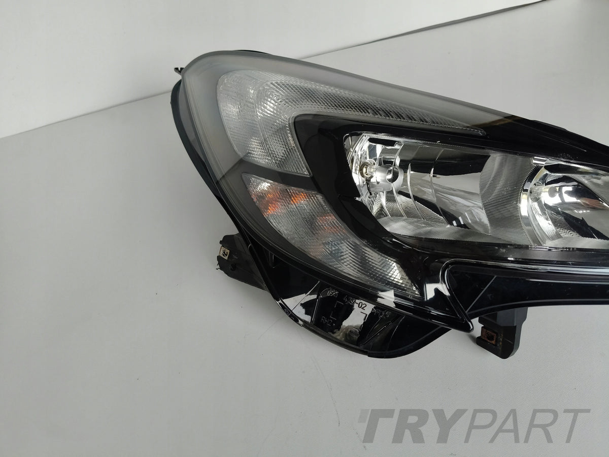 RIGHT HEADLIGHT OPEL CORSA E 14-