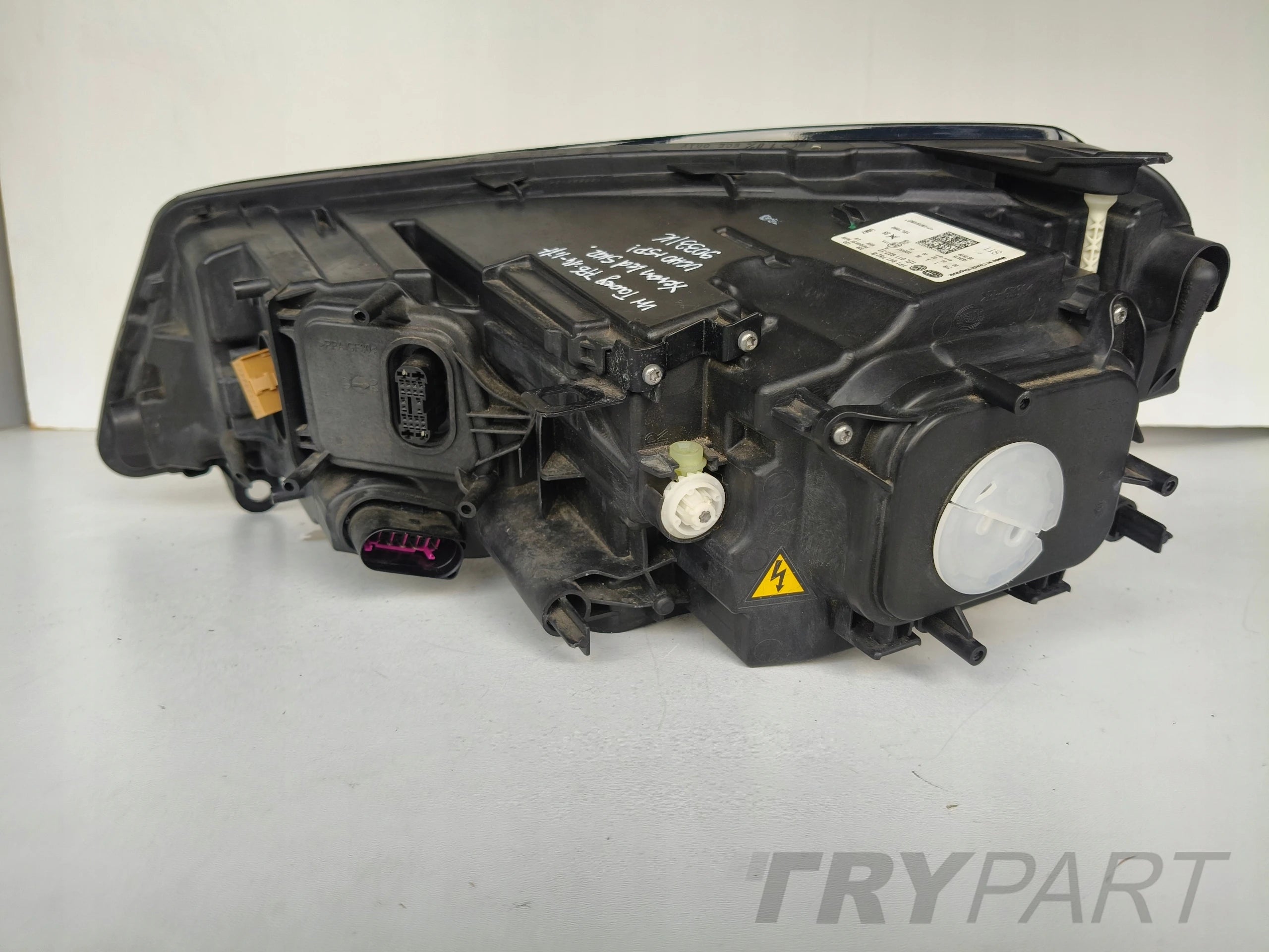 RIGHT HEADLIGHT VW TOUAREG 7P6 14- FACELIFT XENON LED ADAPTIVE