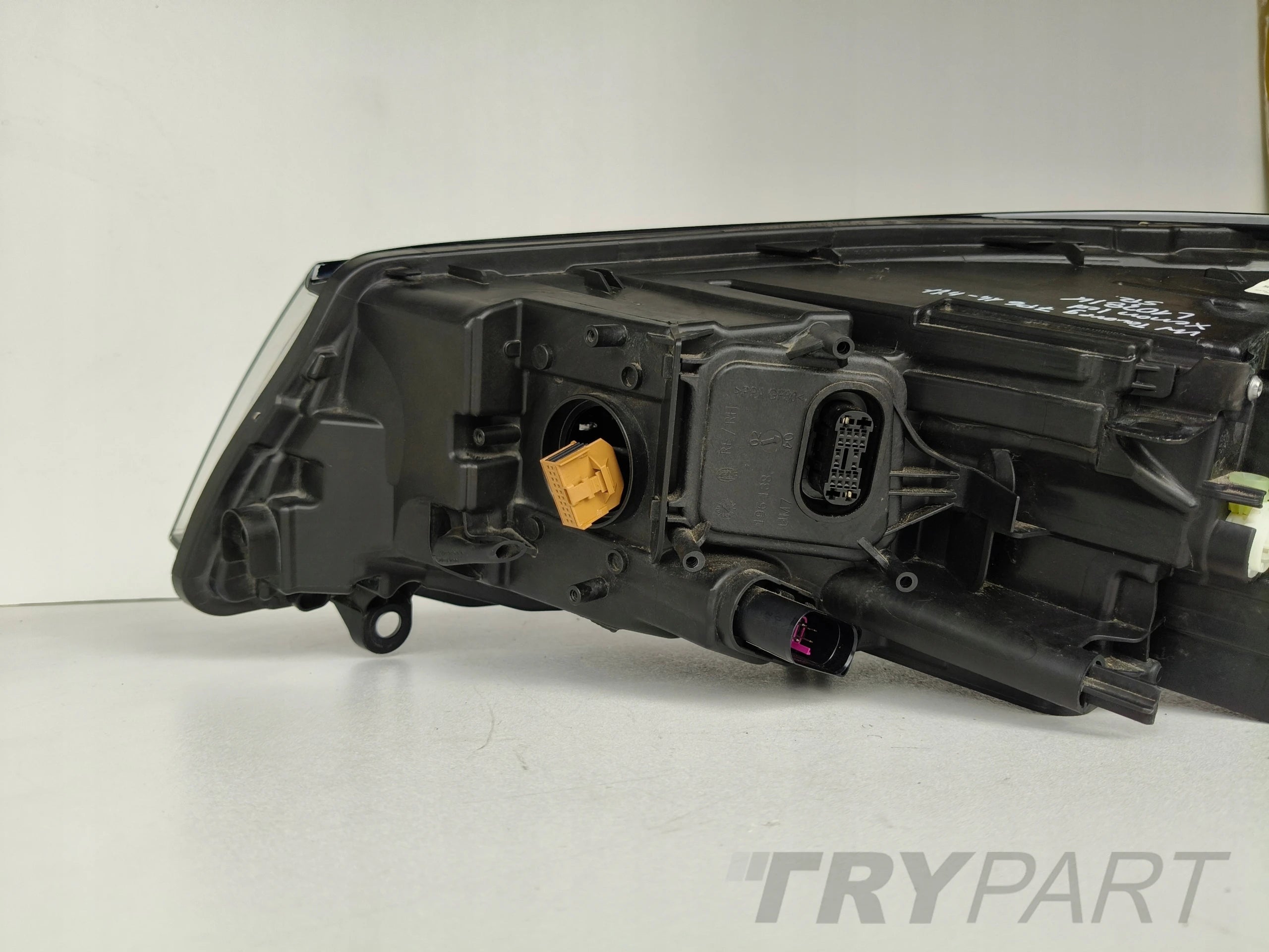 RIGHT HEADLIGHT VW TOUAREG 7P6 14- FACELIFT XENON LED ADAPTIVE