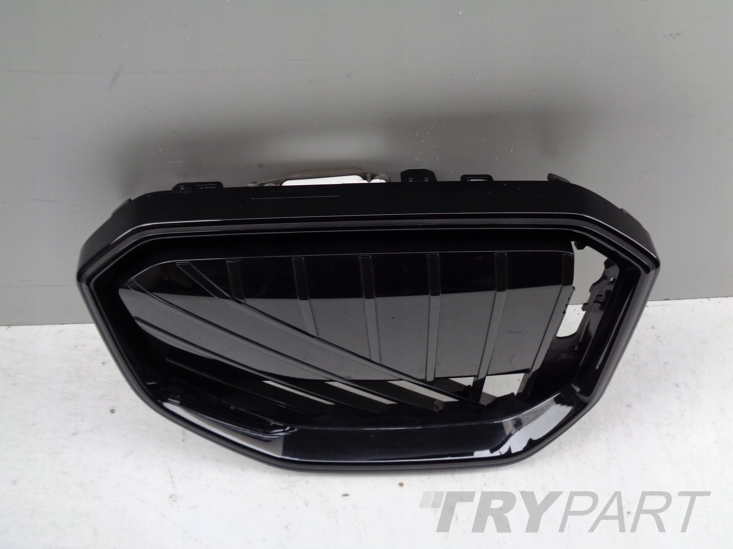 Right Kidney Grille Cover for BMW X3 G45 24- LED
