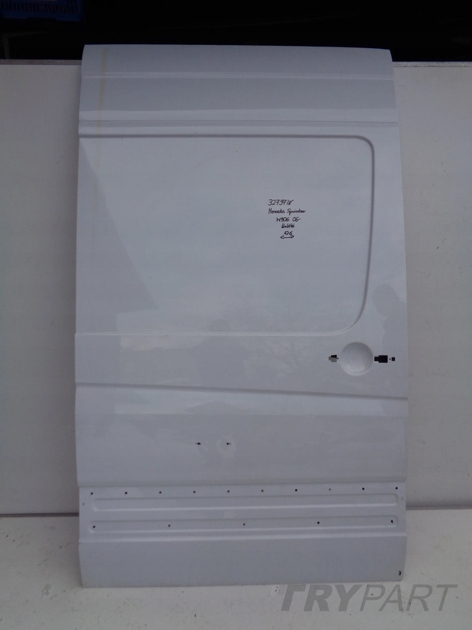 RIGHT REAR SLIDING DOOR MERCEDES SPRINTER W906 06- NO. 32797 SHORT