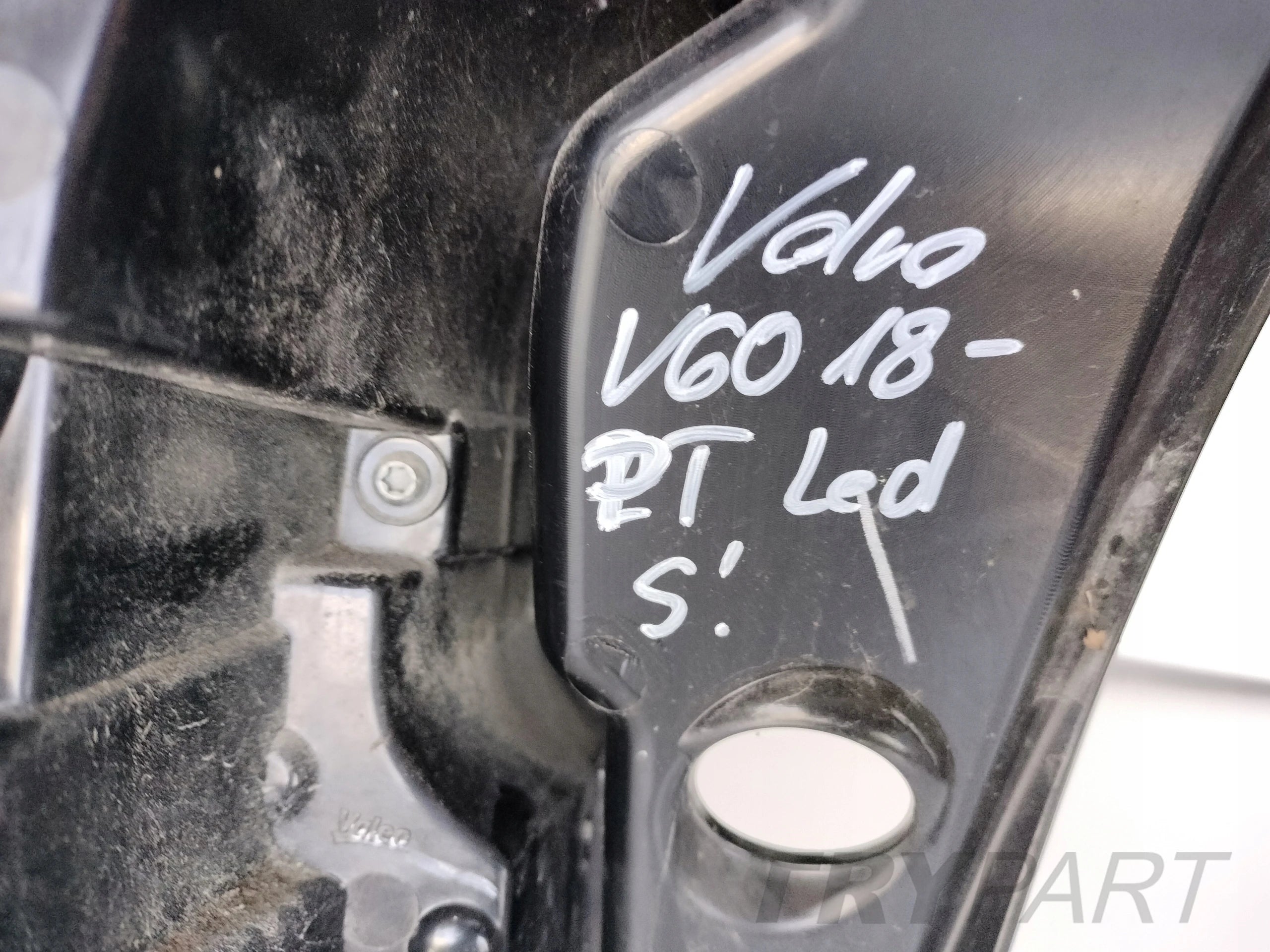 RIGHT TAIL LAMP VOLVO V60 18- LED