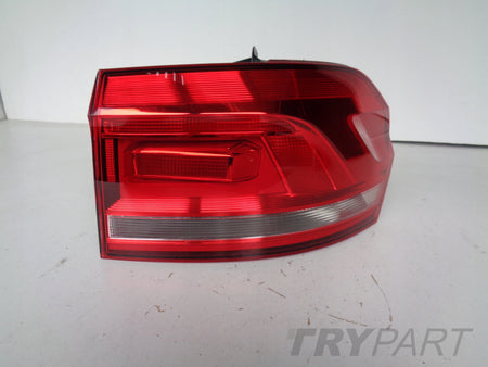 RIGHT TAIL LIGHT FOR VW TOURAN 5TA 16-