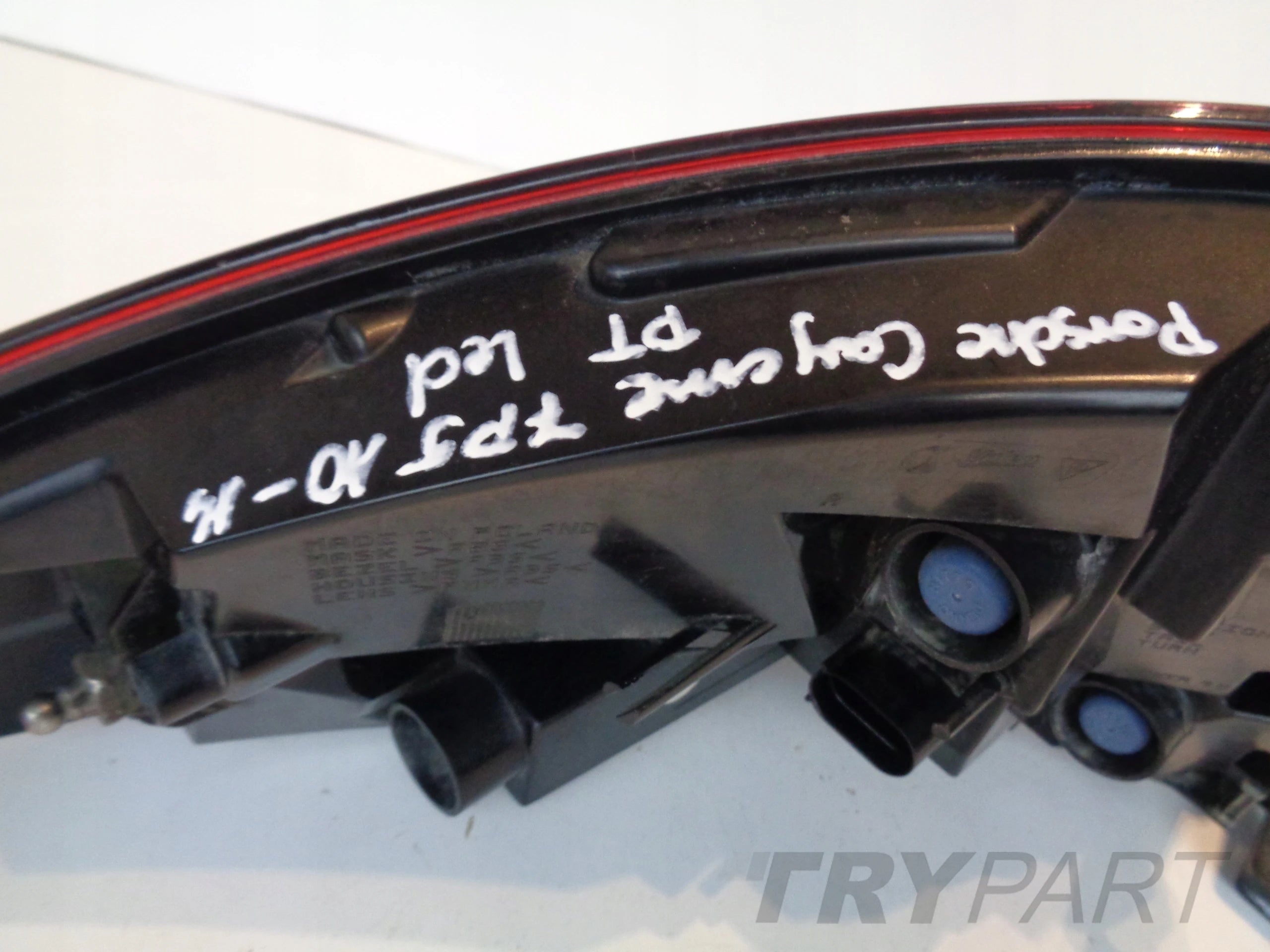 RIGHT TAIL LIGHT PORSCHE CAYENNE 7P5 LED 10-14