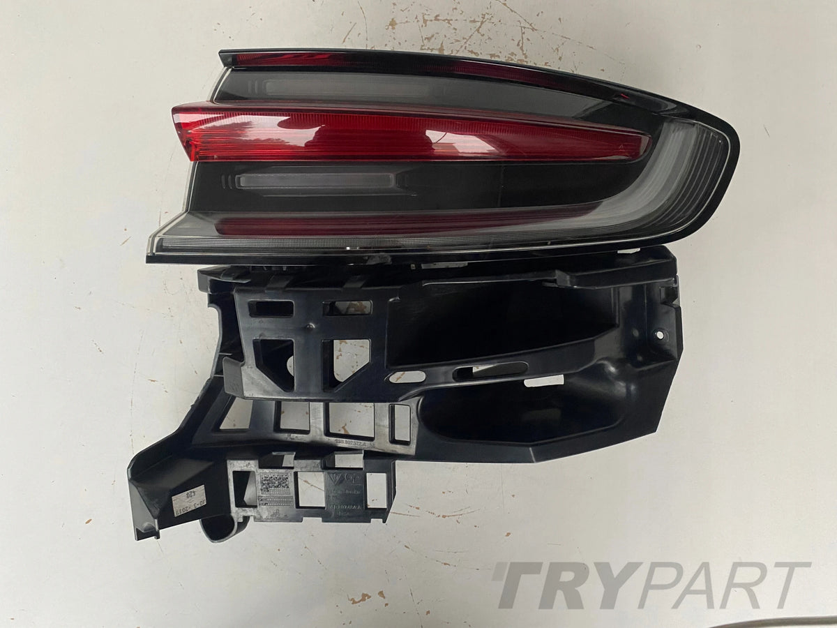 RIGHT TAIL LIGHT PORSCHE MACAN 95B 18- LIFT GTS LED