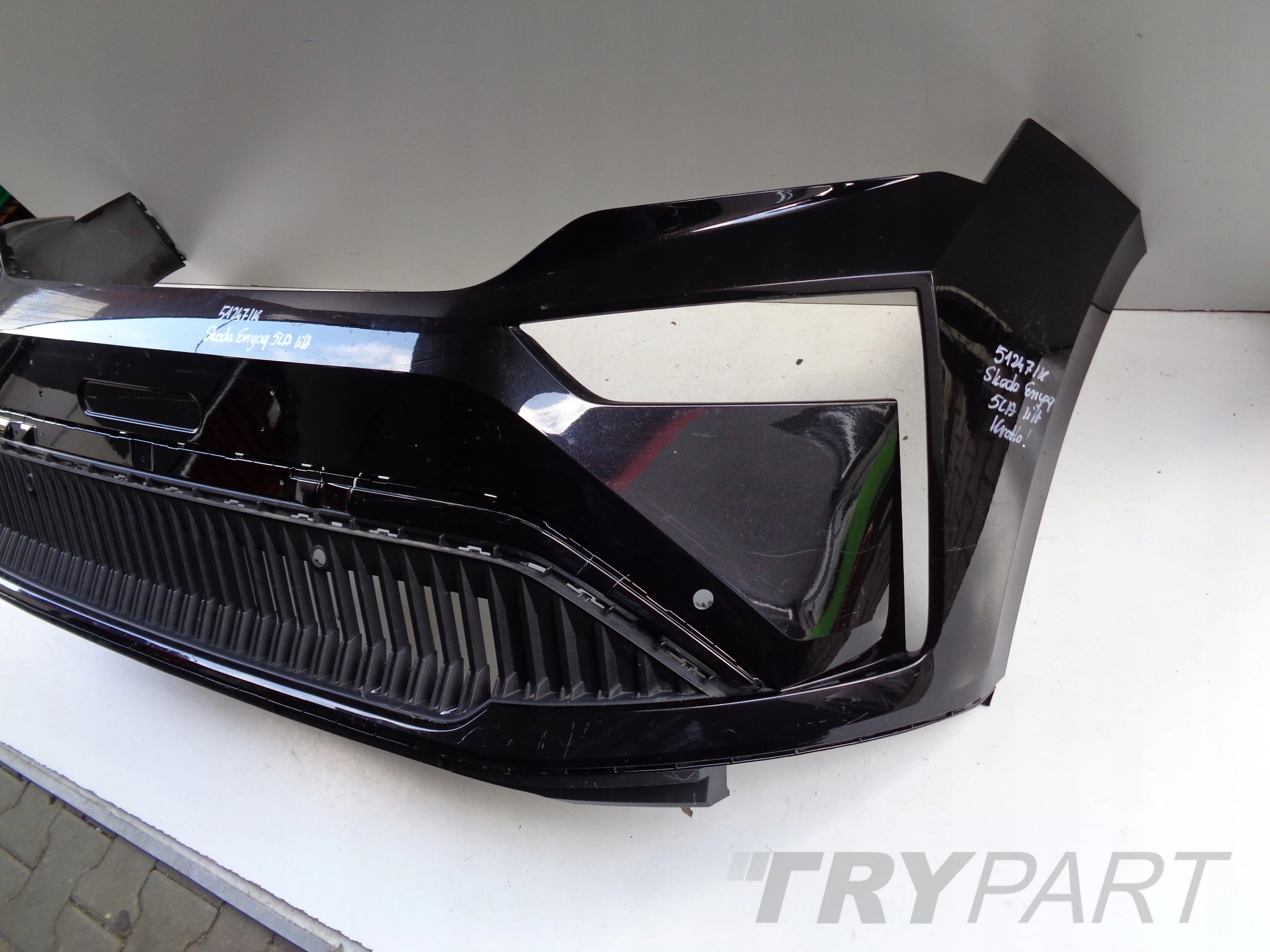 SKODA ENYAQ 5LA 25- LIFT FRONT BUMPER NO. 51247
