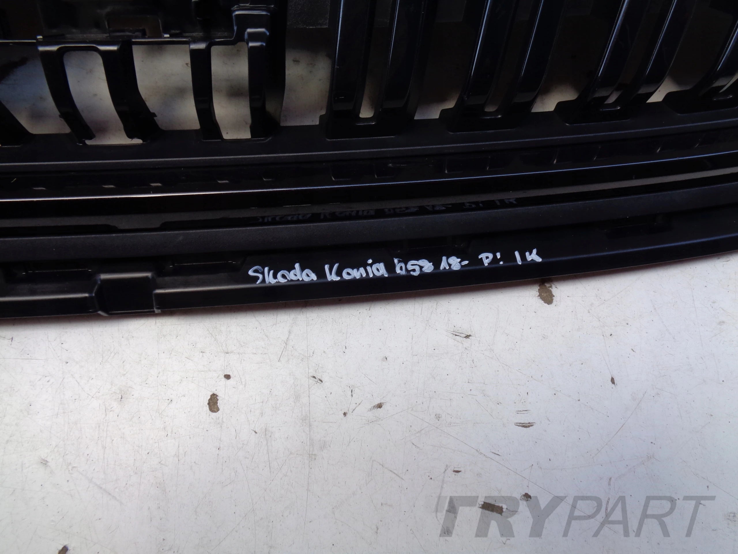 SKODA KAMIQ 658 18- MONTE CARLO GRILLE INSERT