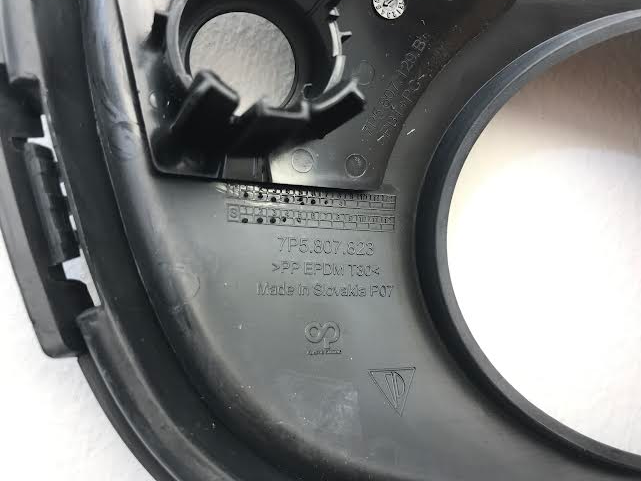 Porsche Cayenne (92A) 2011-2017 New Front fog light trim/grille OEM: 7P5807823