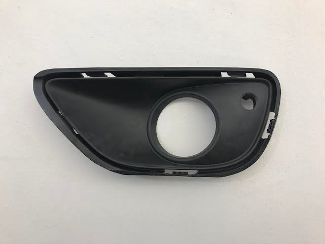 Porsche Cayenne (92A) 2011-2017 New Front fog light trim/grille OEM: 7P5807823