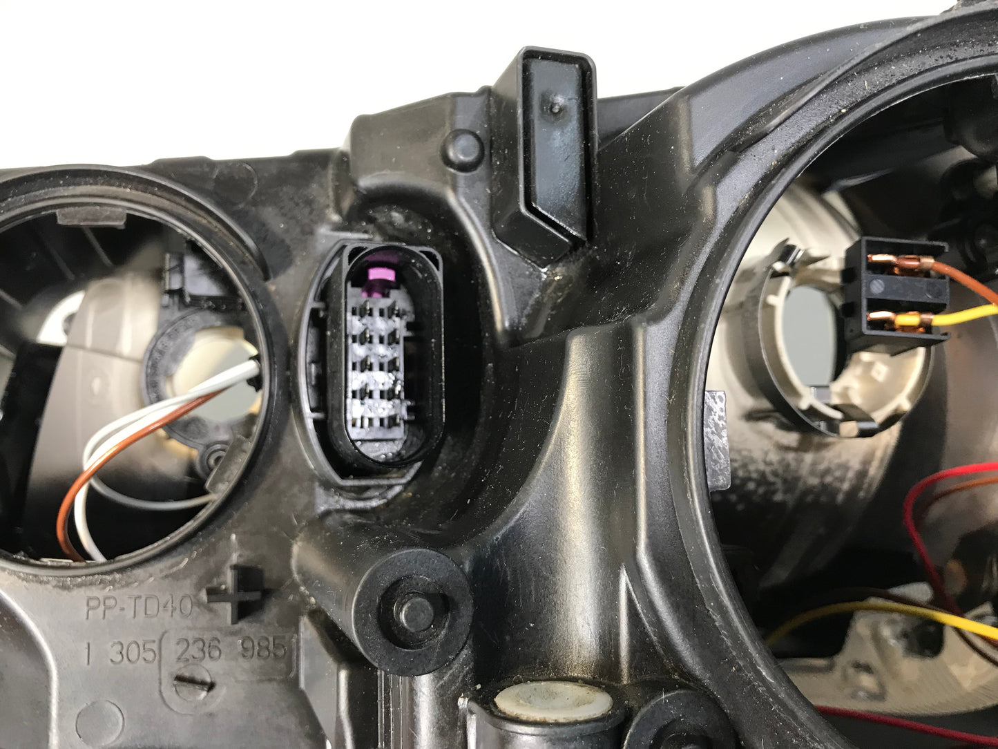 Skoda Octavia 3 III 5E0  2016-2019 Front Headlight Right Side 5E1941018  ( LHD )