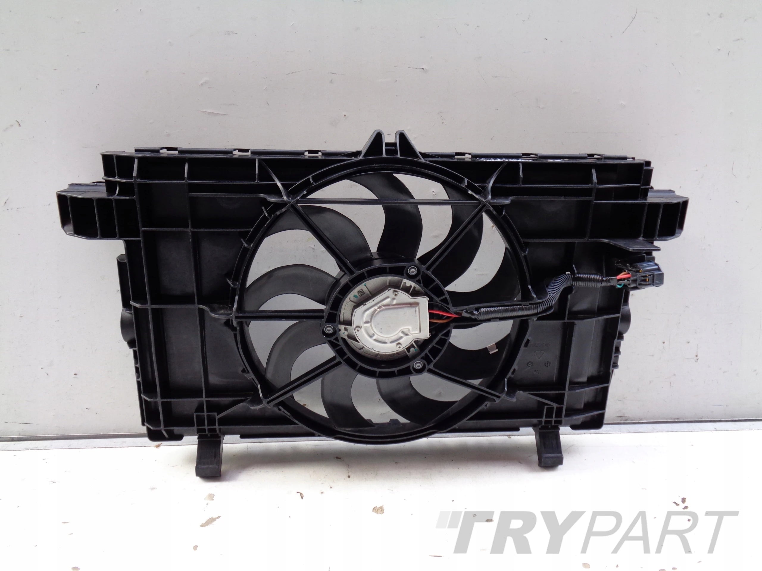TESLA MODEL Y CASE FAN