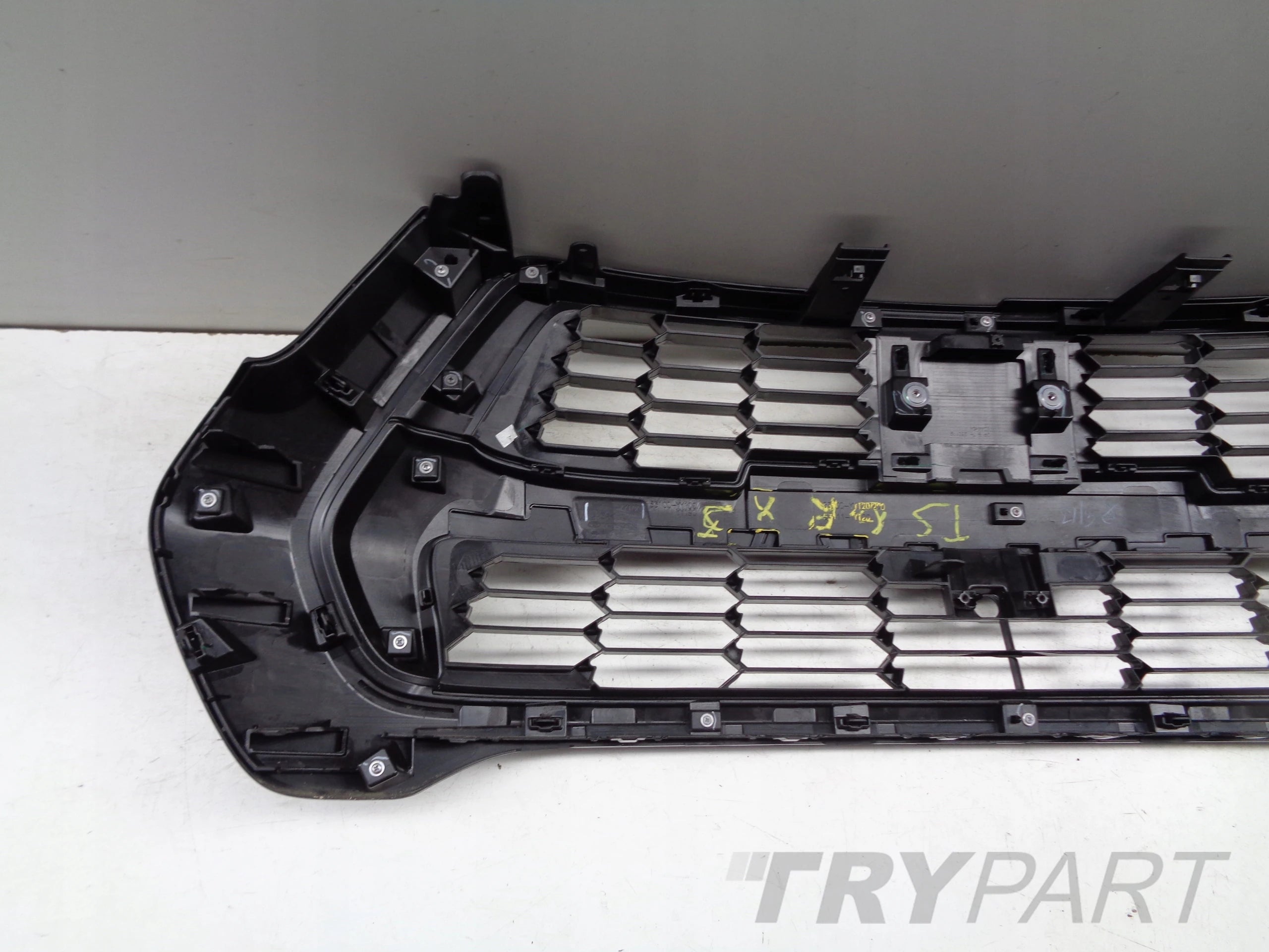 TOYOTA HILUX 20- LIFT GR SPORT RADIATOR GRILLE