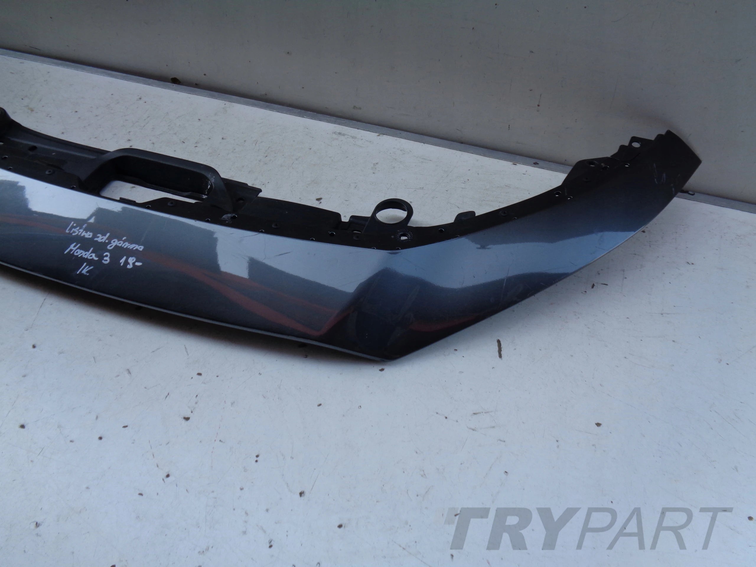 UPPER BUMPER TRIM GRILLE MAZDA 3 19-