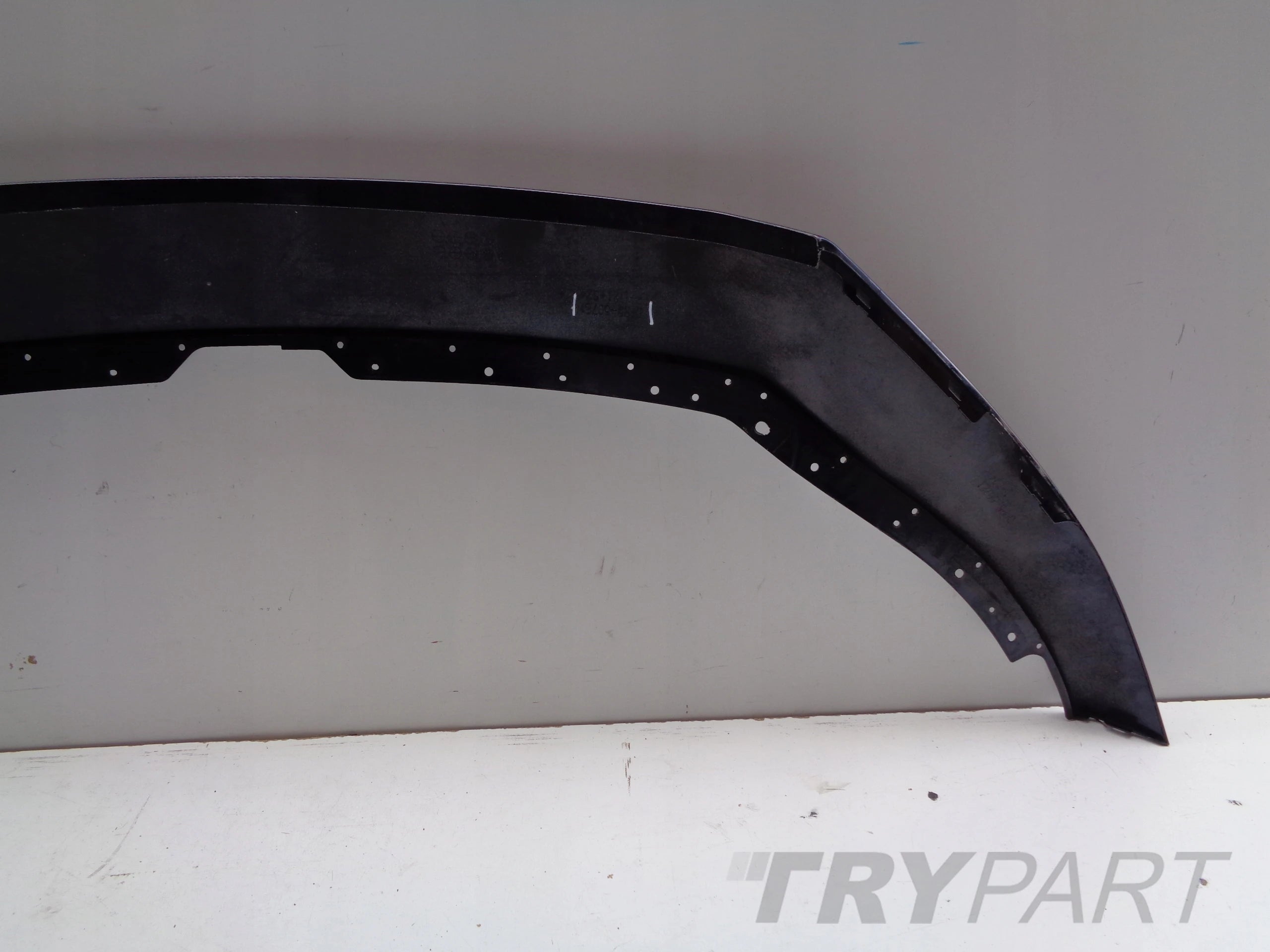 UPPER BUMPER TRIM RADIATOR GRILLE MAZDA CX30 19-