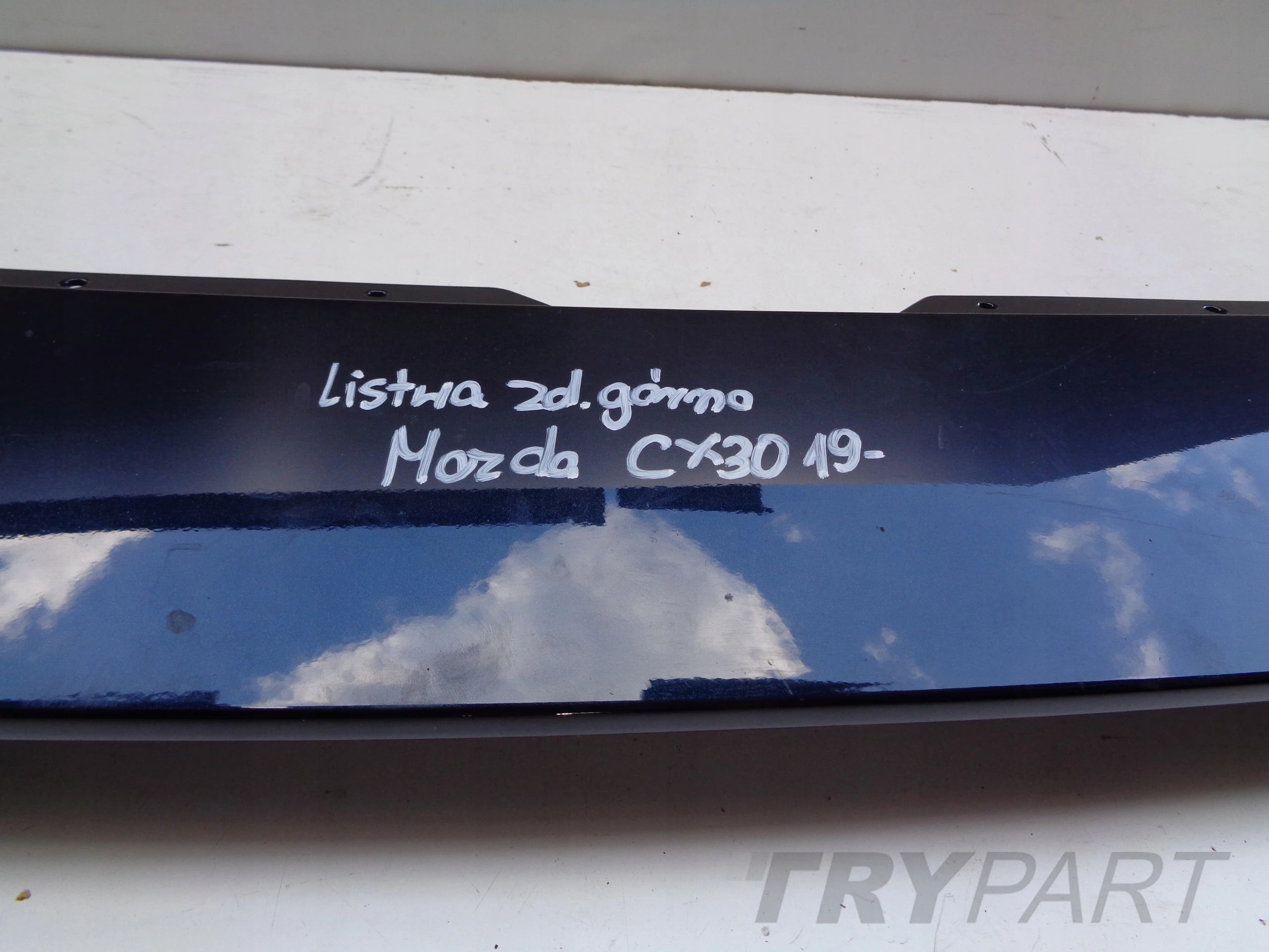 UPPER BUMPER TRIM RADIATOR GRILLE MAZDA CX30 19-