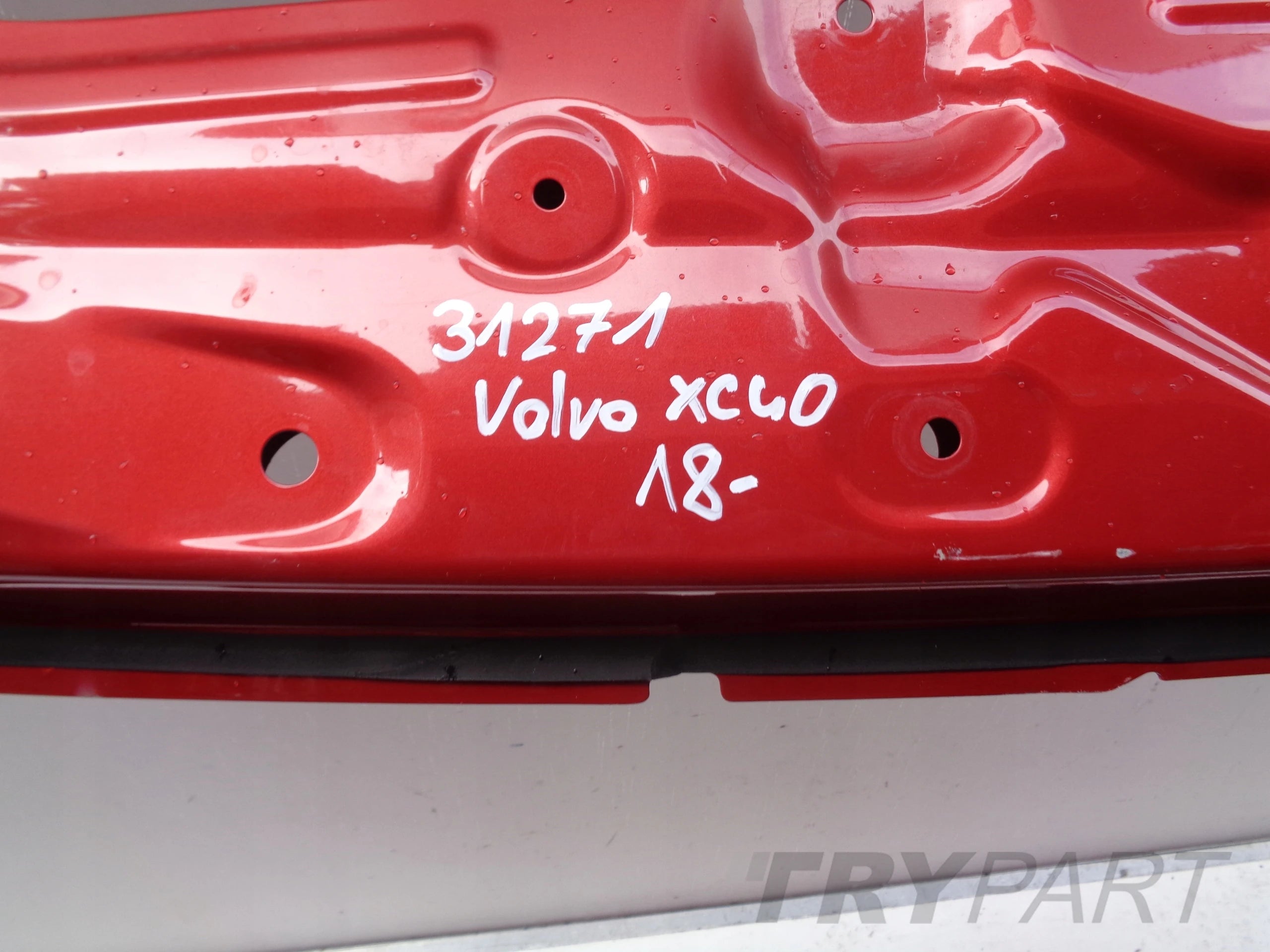 VOLVO XC40 18- TAILGATE NO. 31271