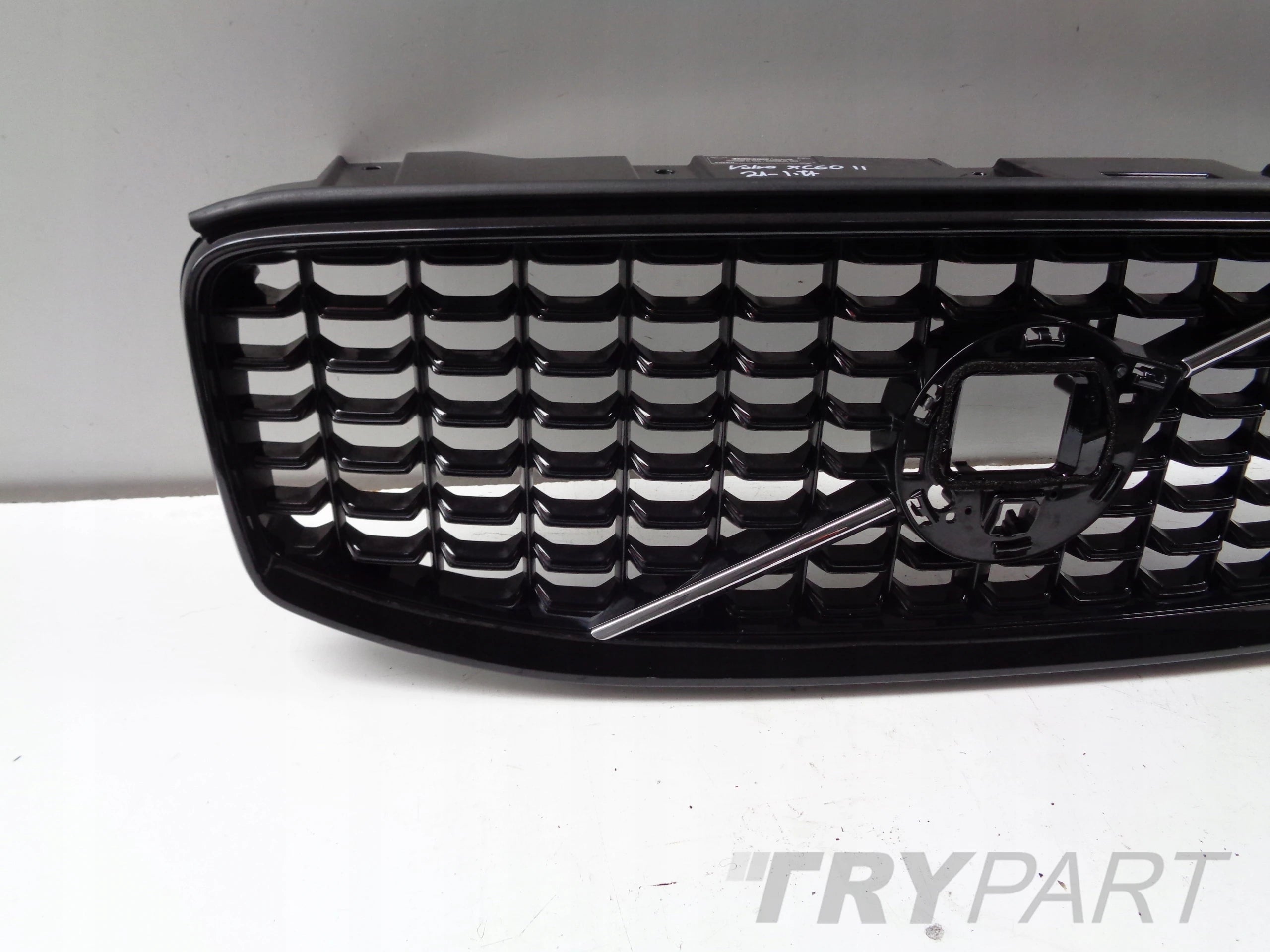 VOLVO XC60 II 21- LIFT R-DESIGN Grill Grille