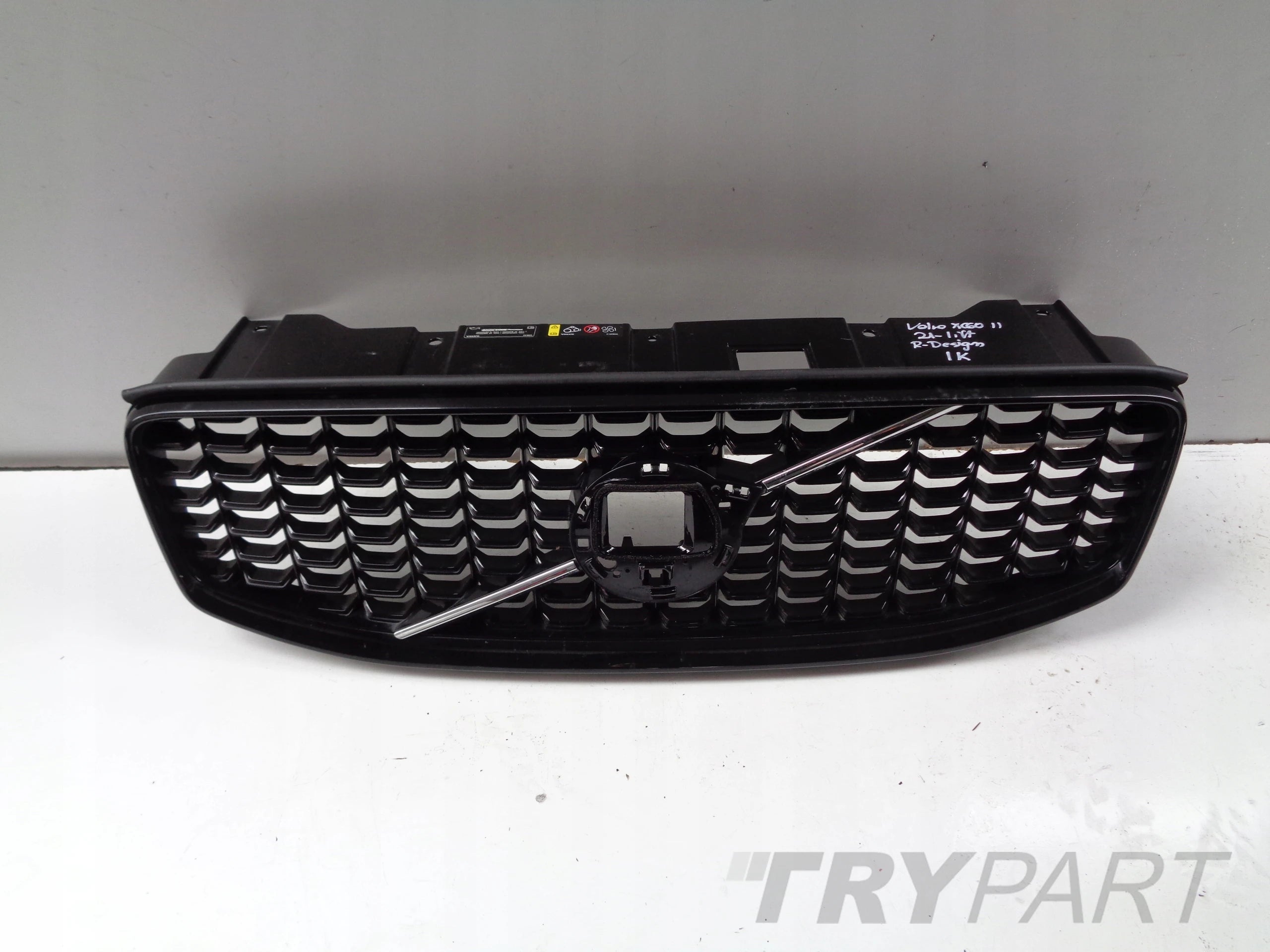 VOLVO XC60 II 21- LIFT R-DESIGN Grill Grille