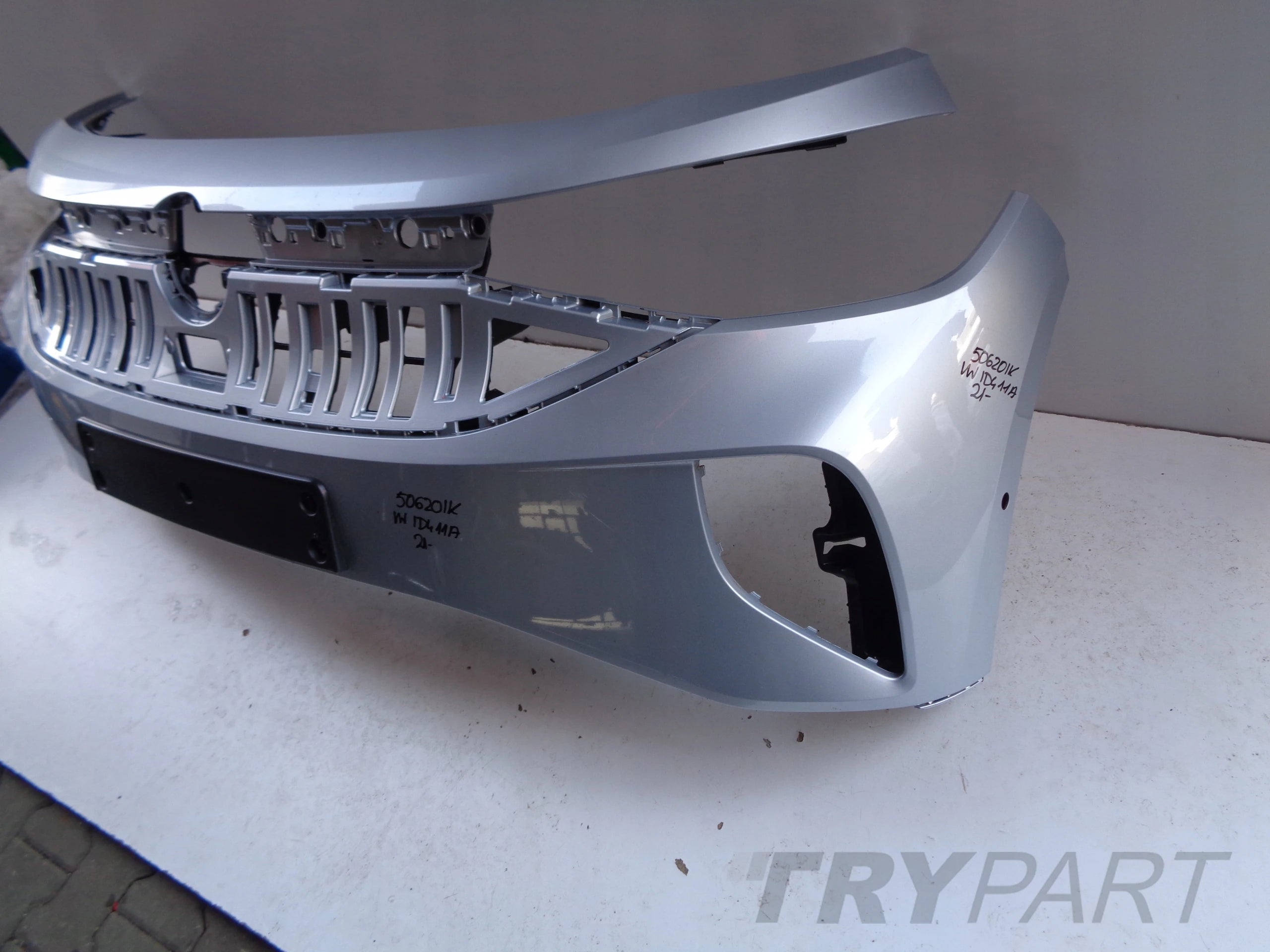 VW ID4 11A 21- FRONT BUMPER NO. 50620