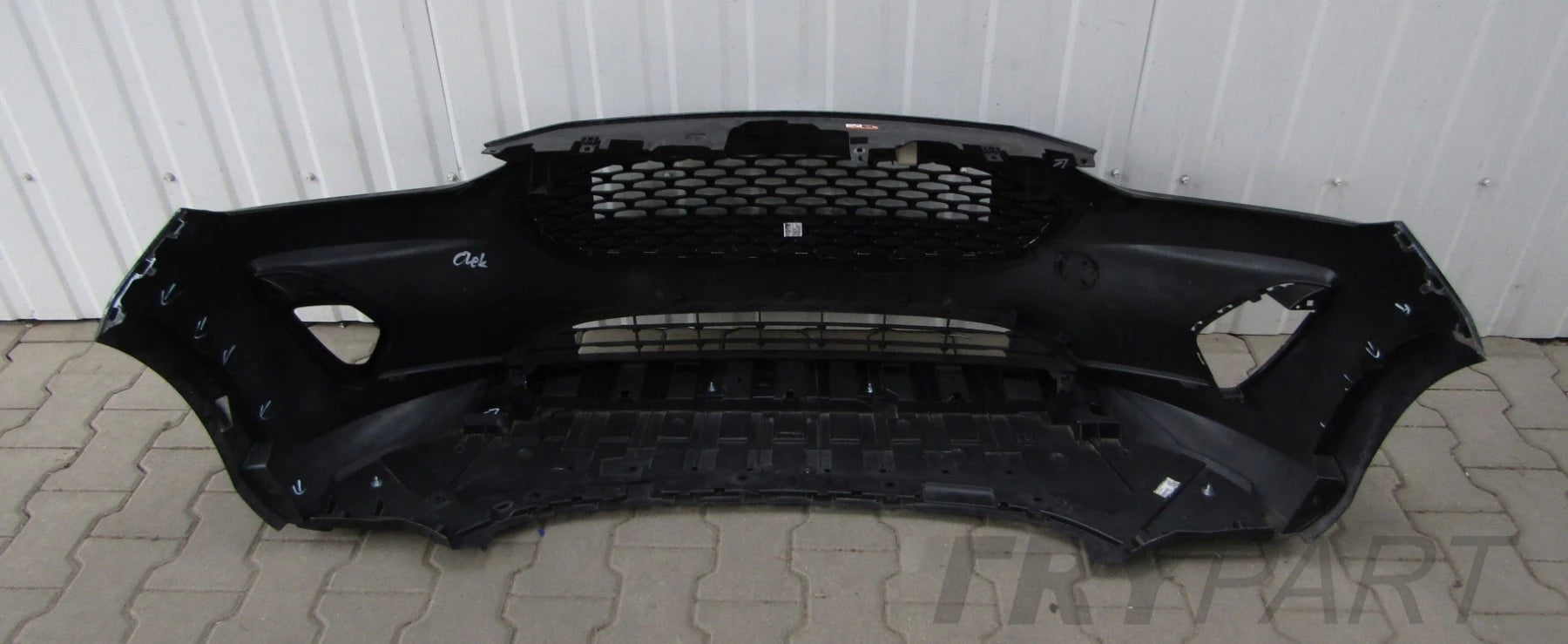 Front bumper Ford Fiesta Mk8 VIII 17- (Plate)