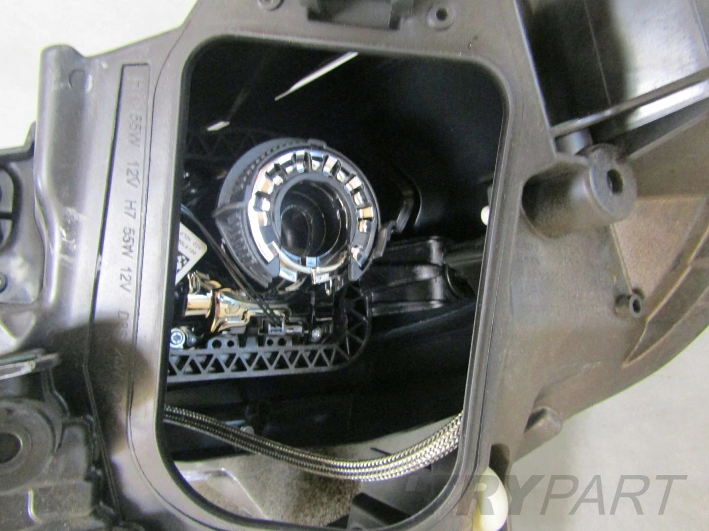 HEADLIGHT CITROEN JUMPY 3 III 16-23 VIVARO 19-23 XENON NOT SWIVEL RH