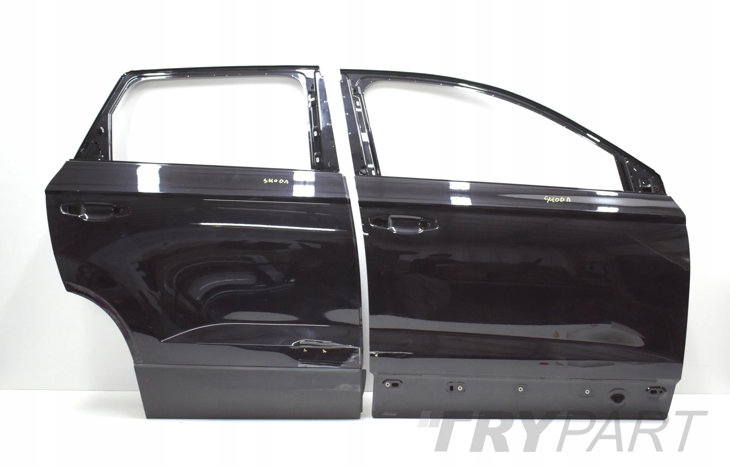 SKODA KAROQ RIGHT REAR DOOR ORG