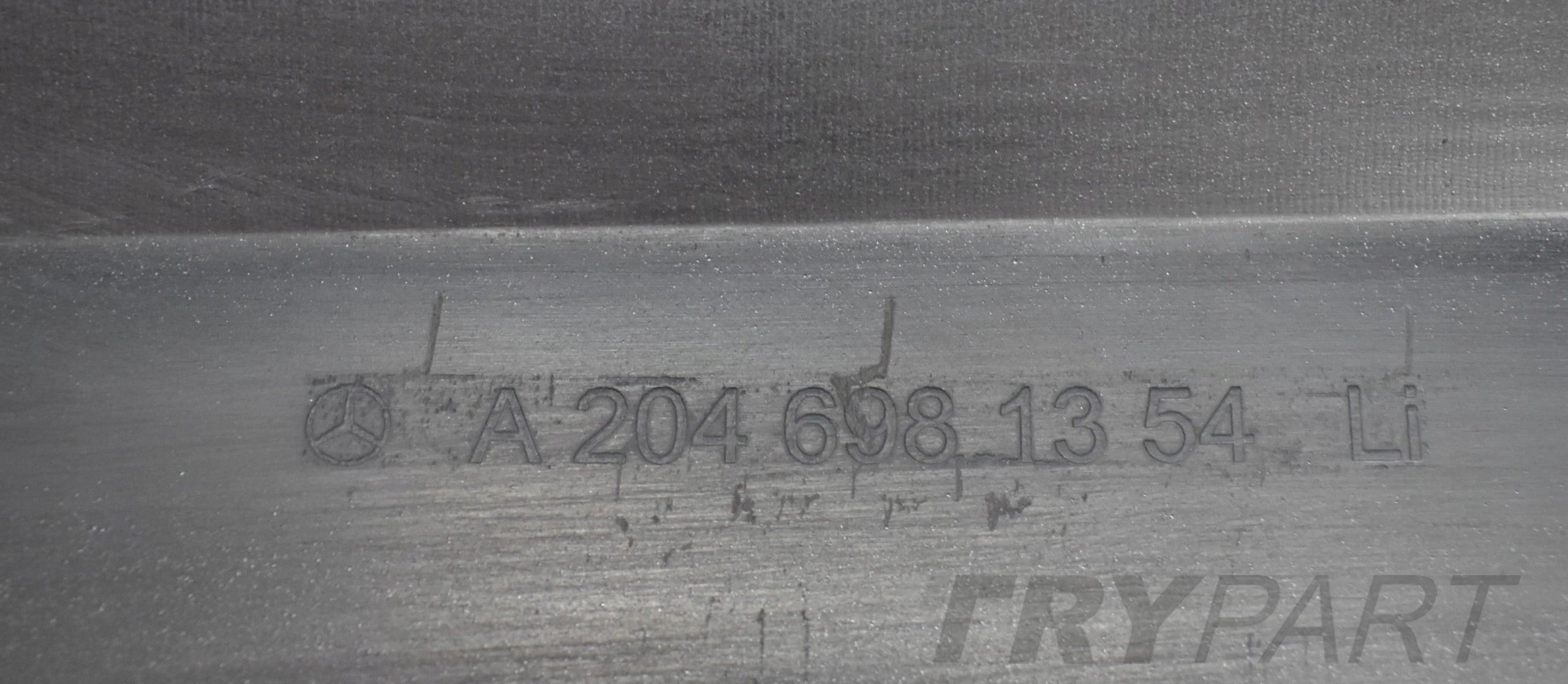 MERCEDES W204 AMG LEFT SILL PROTECTOR STRIP ORG!