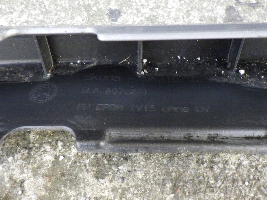SKODA ENYAQ 5LA 21- Front Bumper
