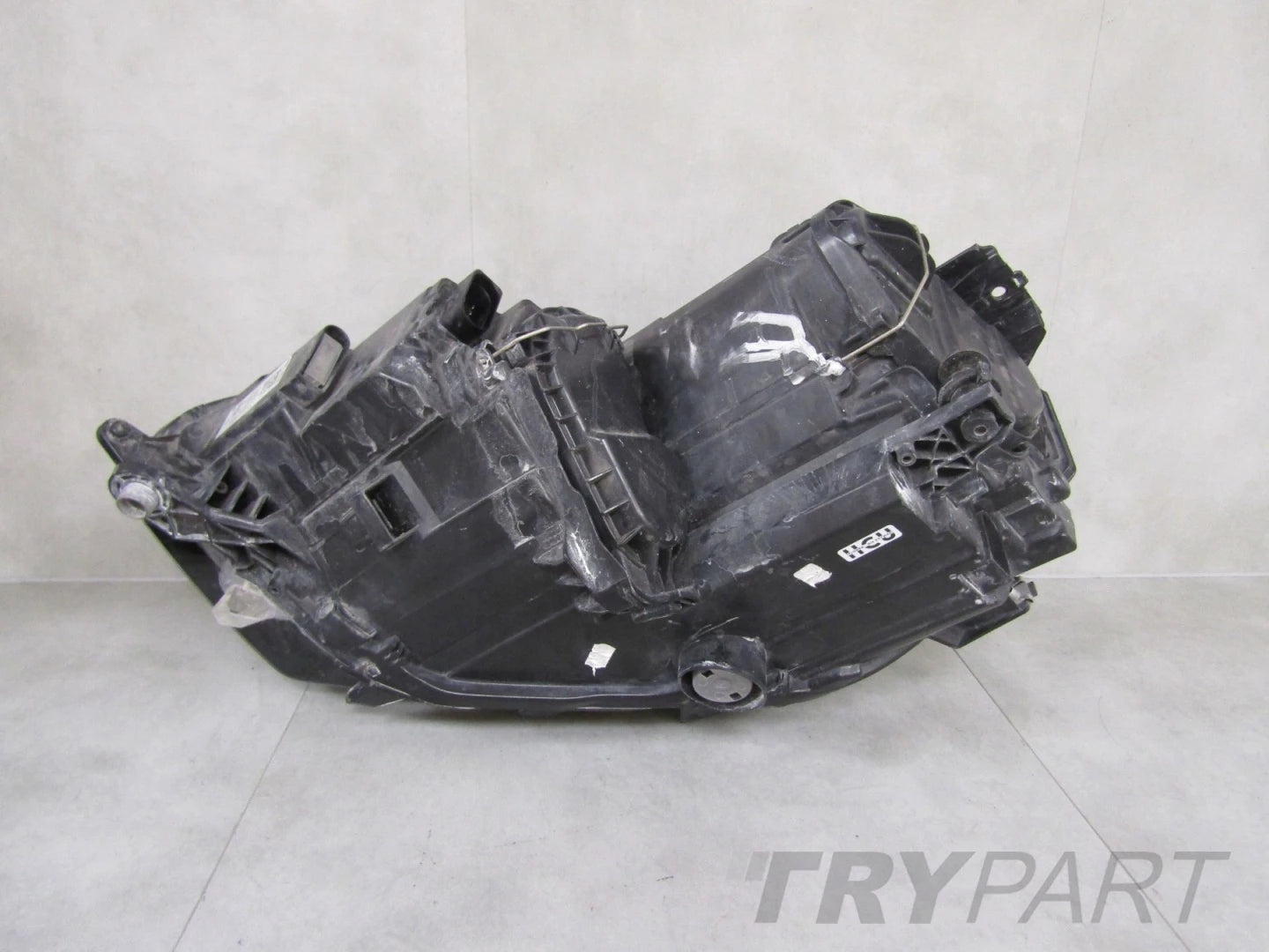 VW SPORTSVAN HEADLIGHT STANDARD RH 14-18 517941006A