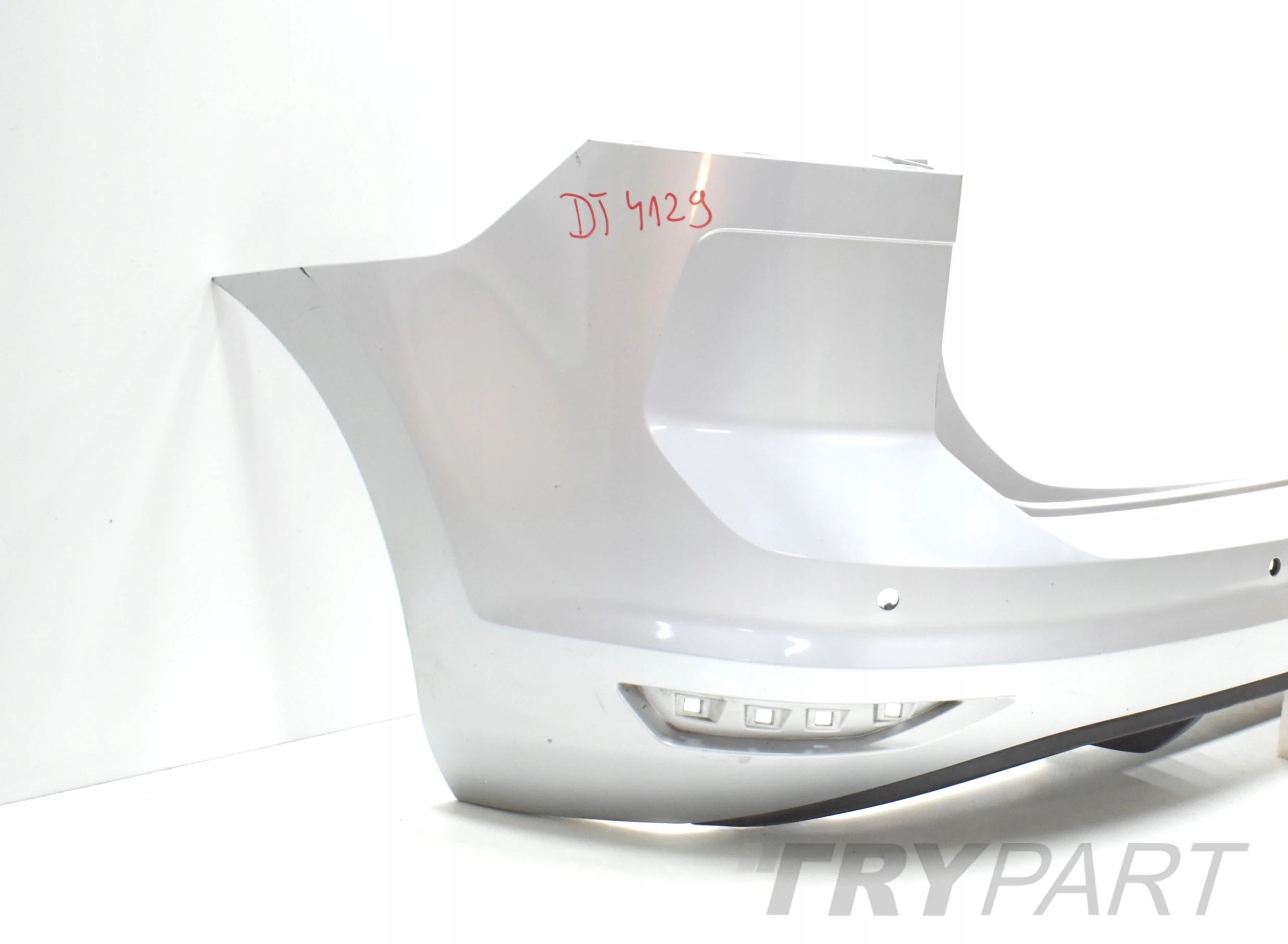 VW TOURAN III 5TA REAR BUMPER ORIGINAL + BOTTOM