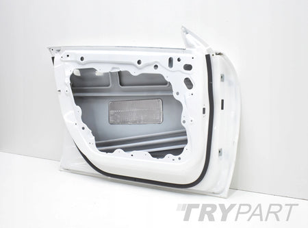 MERCEDES CLA W118 LEFT FRONT DOOR ORG